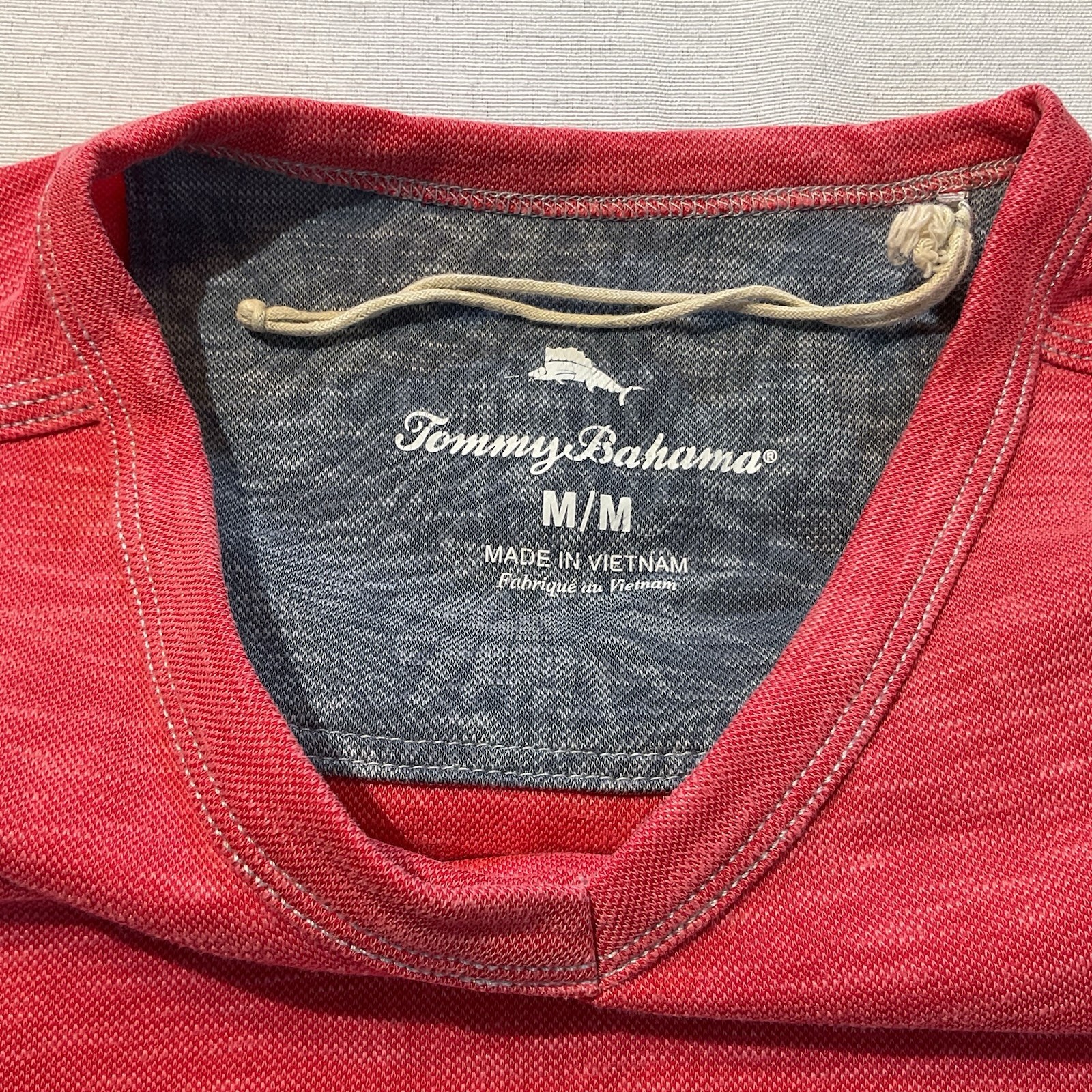 Tommy Bahama NWOT Men's Heather Coral V Neck Short Sleeve T-Shirt Size M Soft gallery
