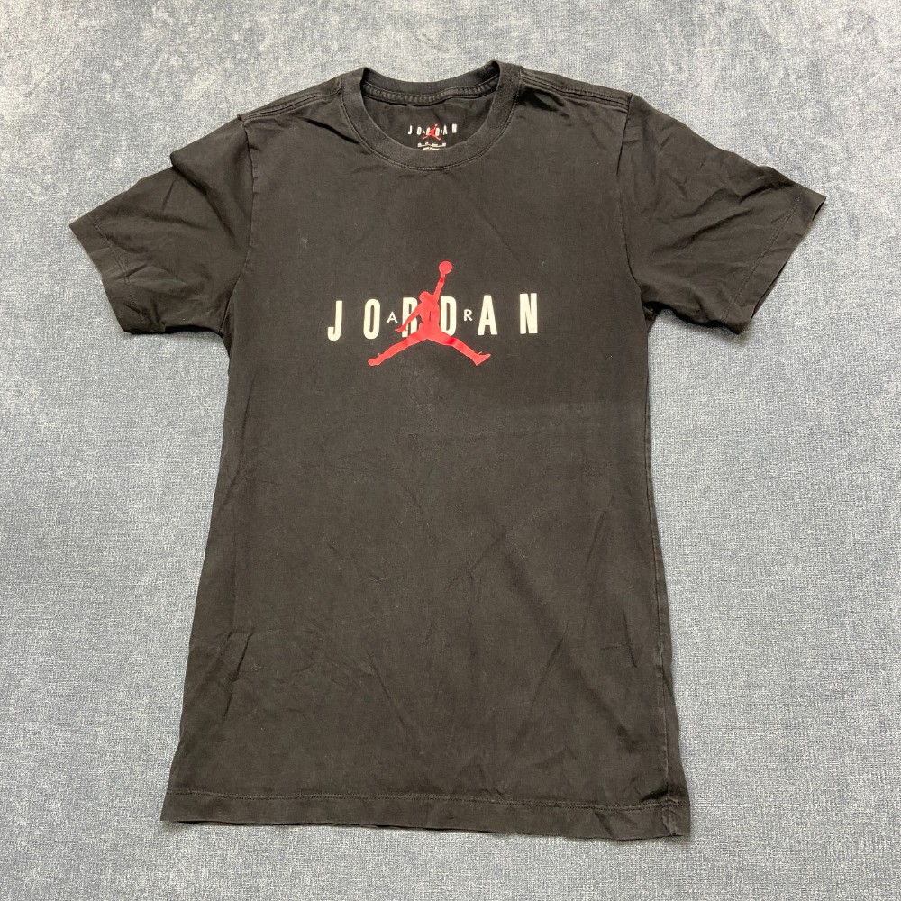 Air Jordan T Shirt Mens XS Black Jumpman Logo Streetwear Outdoor Trendy Tee gallery