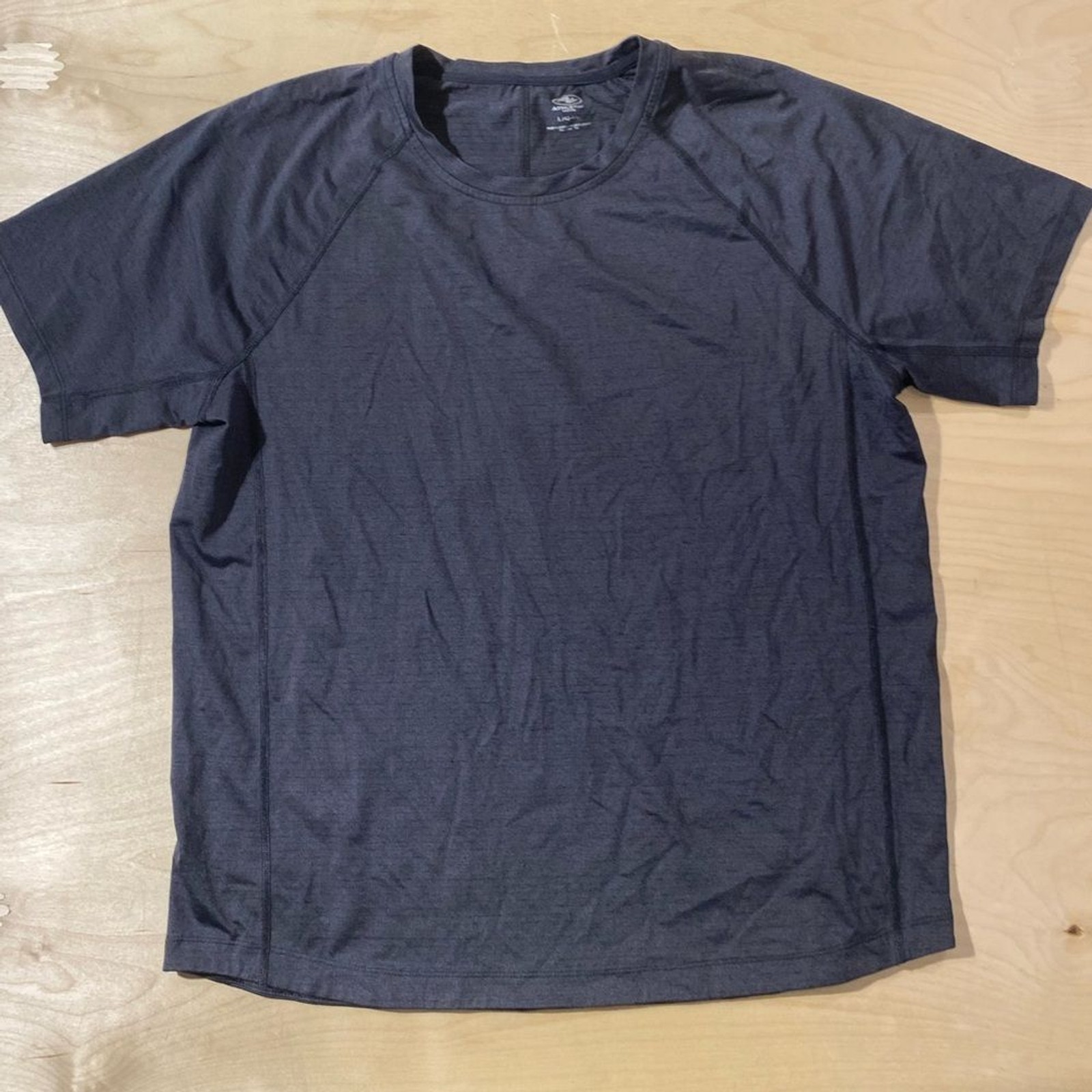 Athletic Works Dark Gray Short Sleeve Tee Large (42-44) (OX) gallery