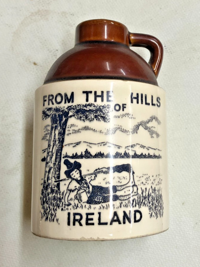 VINTAGE IRISH WHISKEY  POTTERY  FLAGON with CORK 1O.5cm H (32A)