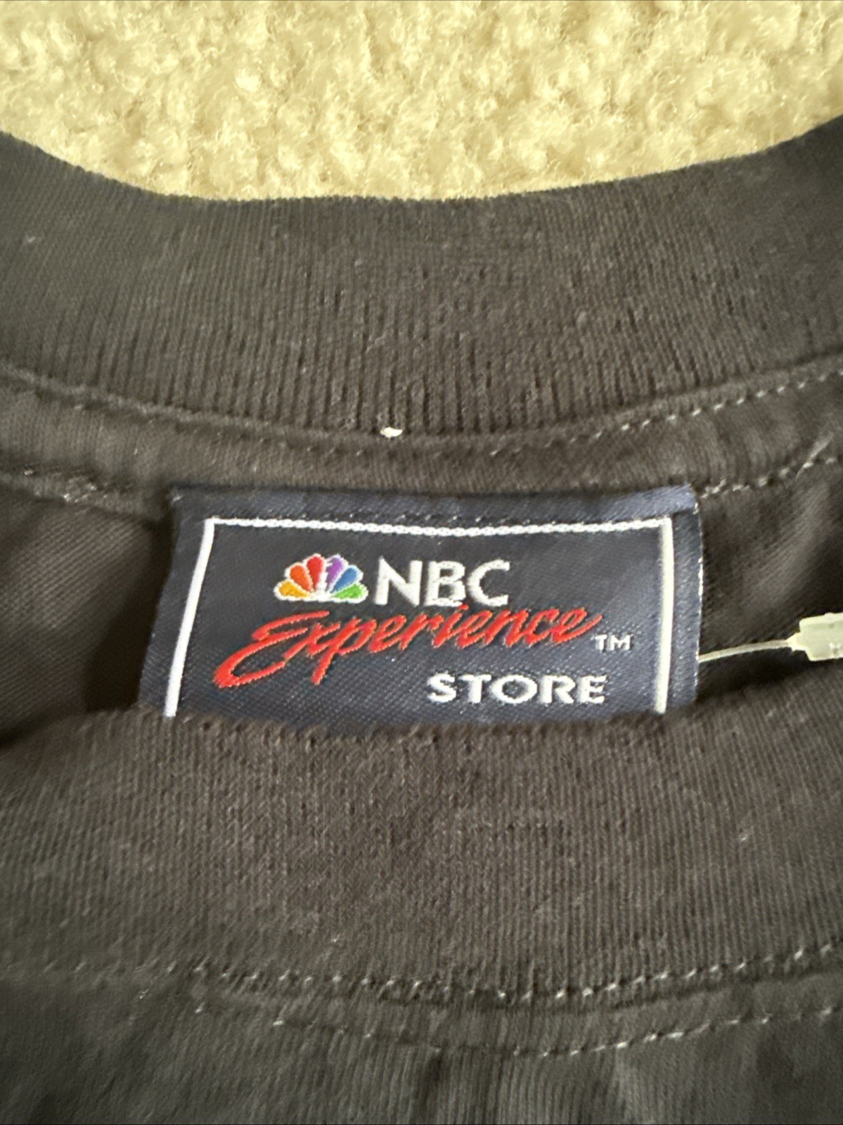 2010 NBC Experience Store The Biggest Loser Television Show Shirt Adult XL gallery