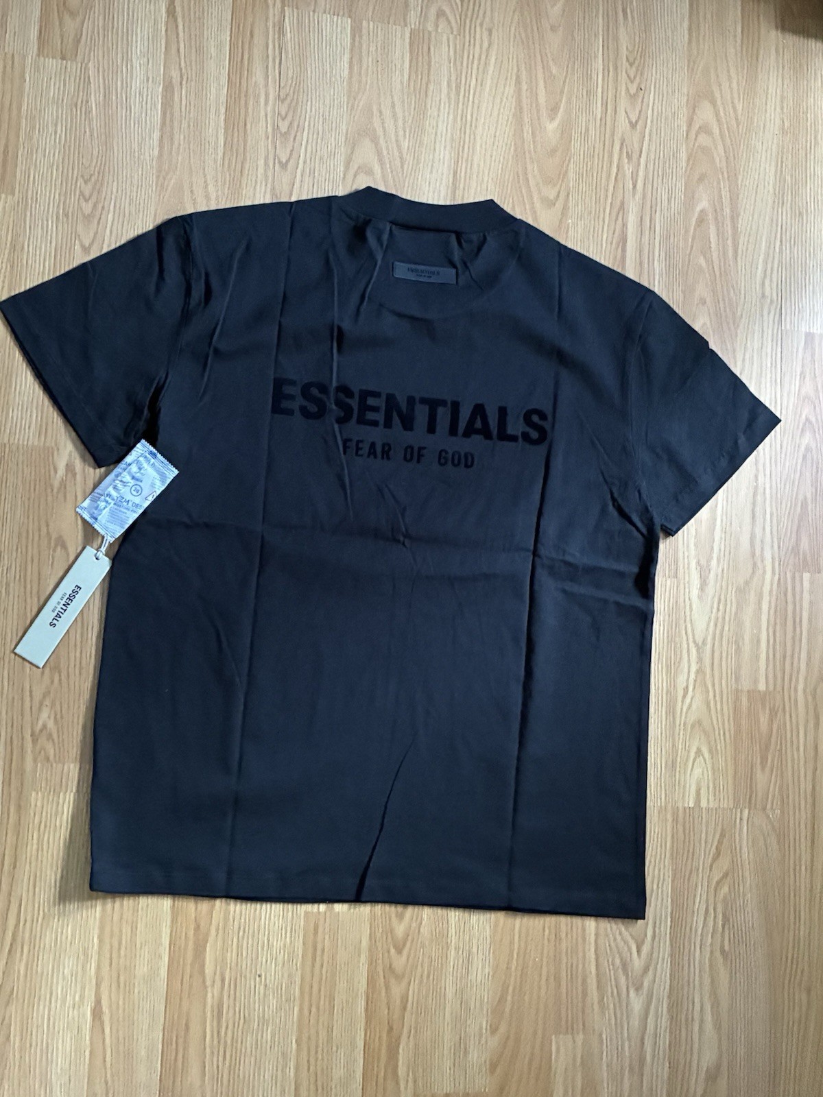 Essentials Fear of God Black Logo Cotton Jersey Crewneck Short Sleeve T-Shirt M gallery