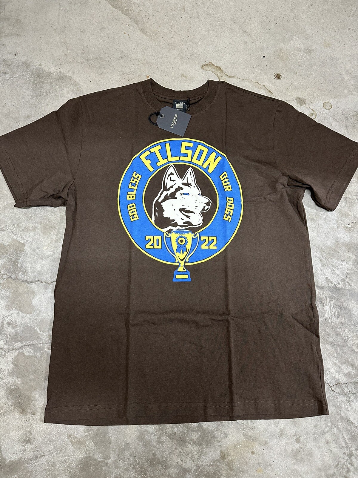 NWT Filson Pioneer Graphic T Shirt Brown God Bless Our Dogs Brown Blue Outdoors gallery