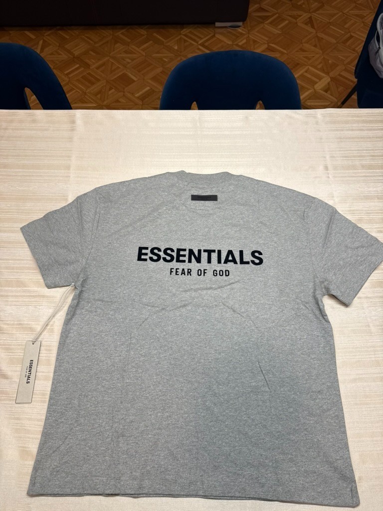 Fear of God Essentials Dark Oatmeal Gray T-Shirt SS22 100% Authentic gallery