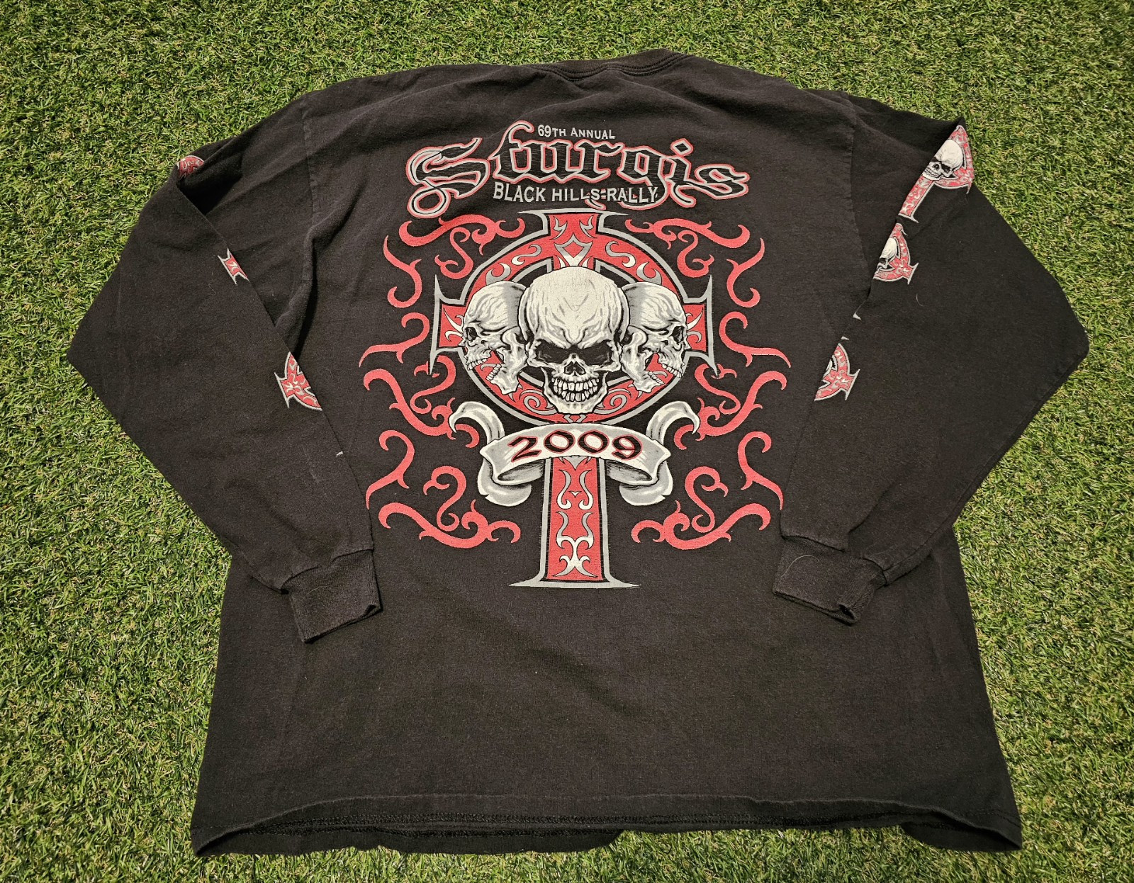 2009 Sturgis Black Hills Rally 69th Annual Black Red Skull Shirt L Large 2000s gallery