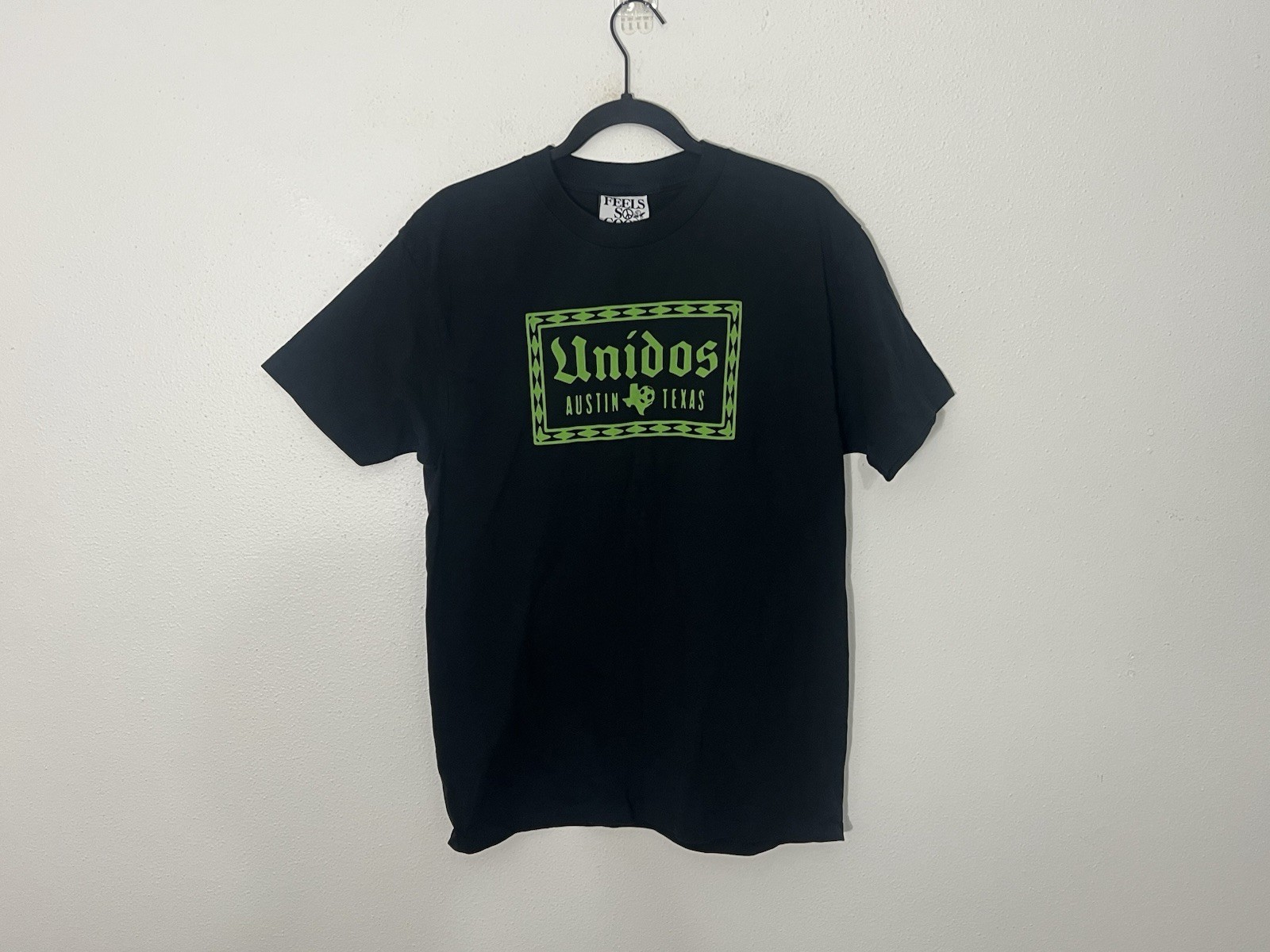 Feels So Good Unidos Austin T Shirt Black Green Size Medium