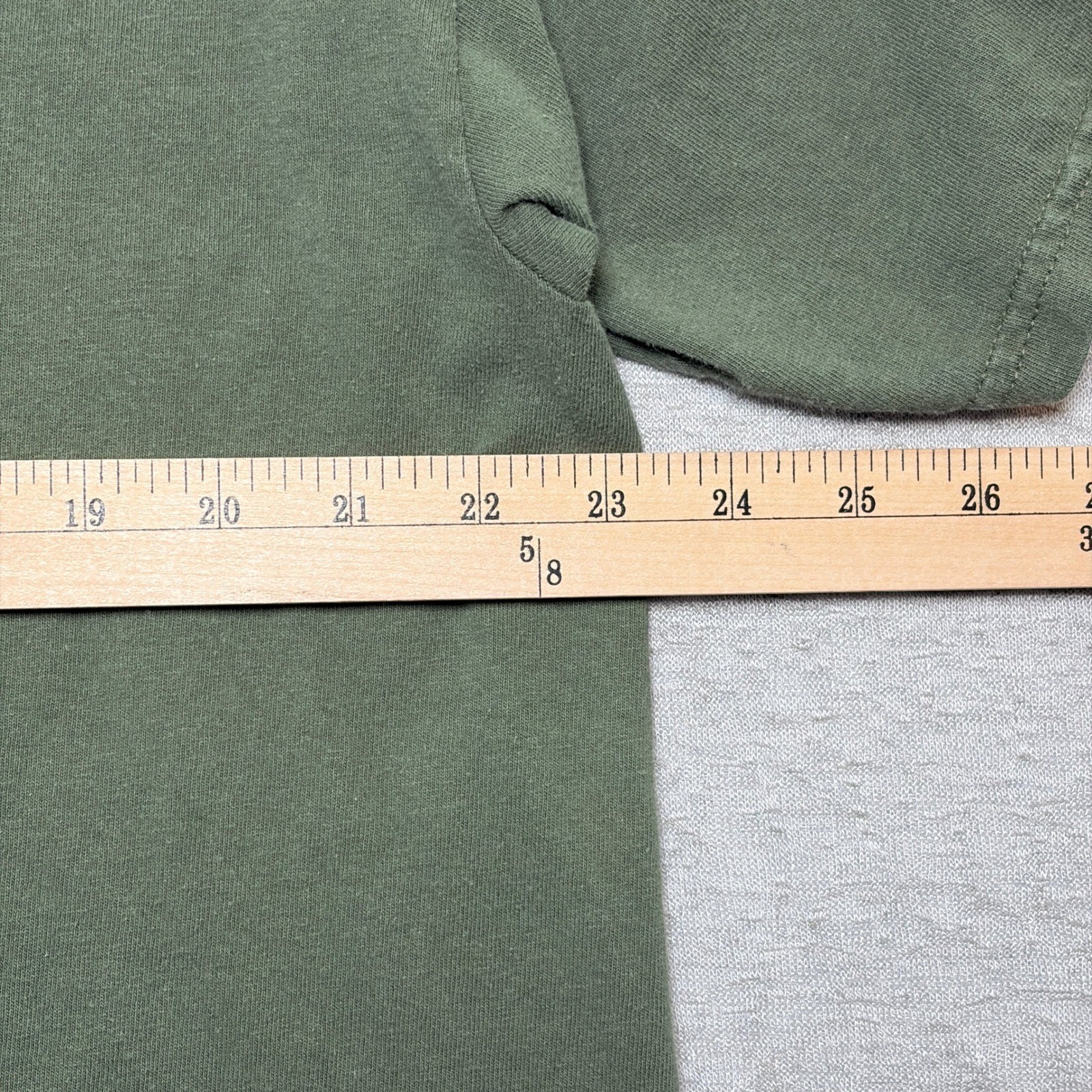 2009 Gildan Mens T-Shirt XL Olive Green Advice from a BASS Fishing Graphic Y2K gallery