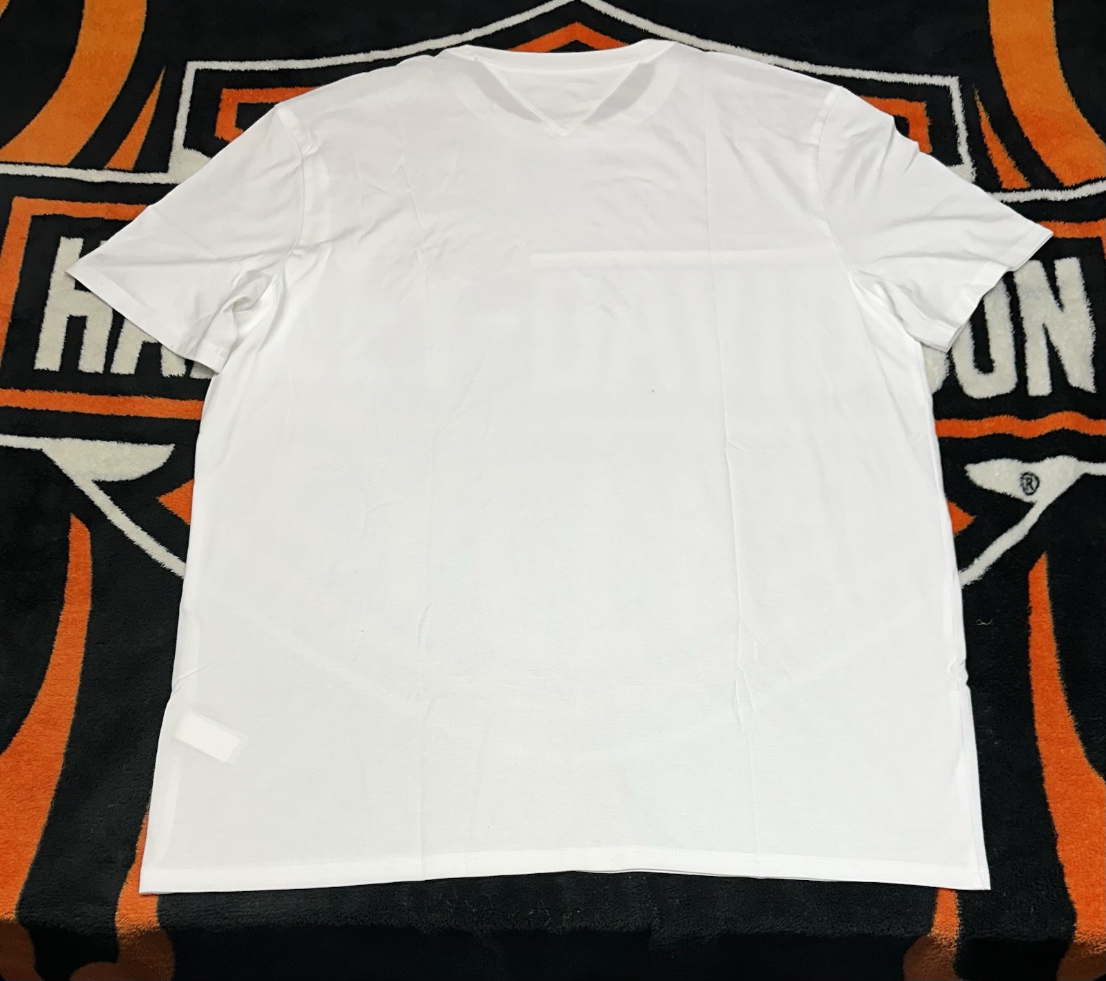 Tommy Hifiger Regular Fit T Shirt Size Mens Large NEW WITH TAGS (Retail $49.50) gallery
