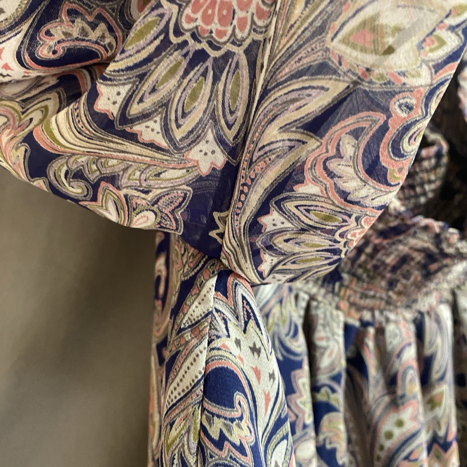 Sugar Lips paisley print blouse Size Extra Small TG2079 gallery