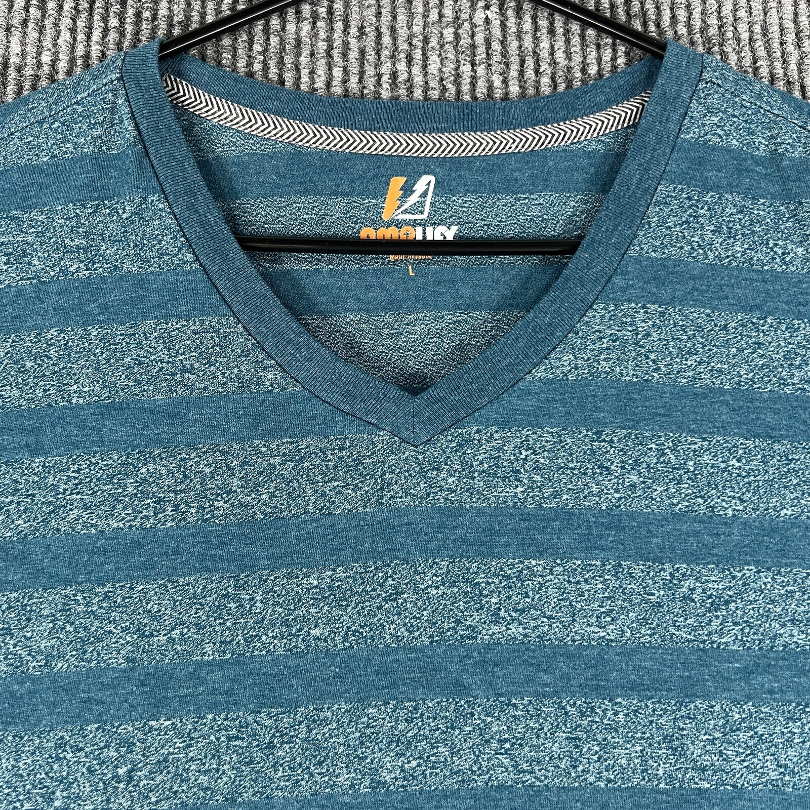 Amplify Shirt Mens Large Blue Striped Short Sleeve Soft Lightweight V Neck gallery