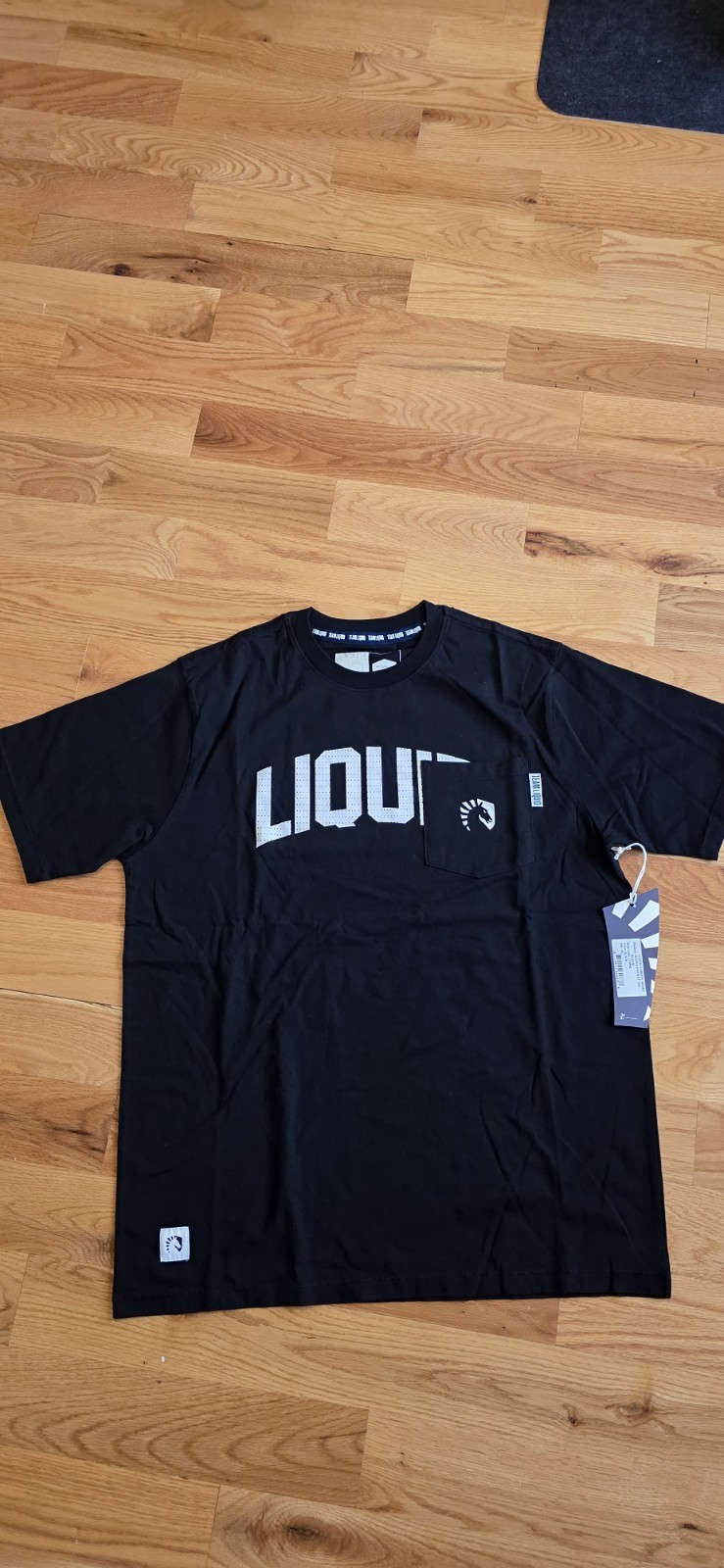 Team Liquid Europe Varsity Men’s Short Sleeve Pocket Tee Brand New – Size Large