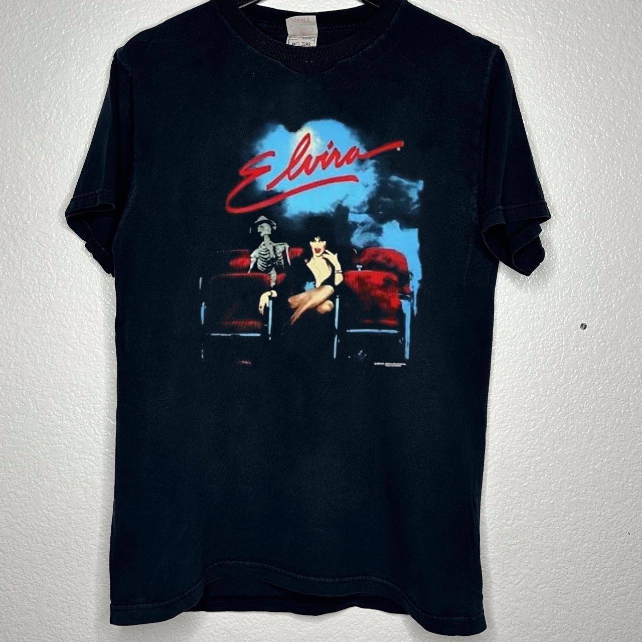 Elvira Mistress of The Dark horror movie classic black tee QT8023 gallery