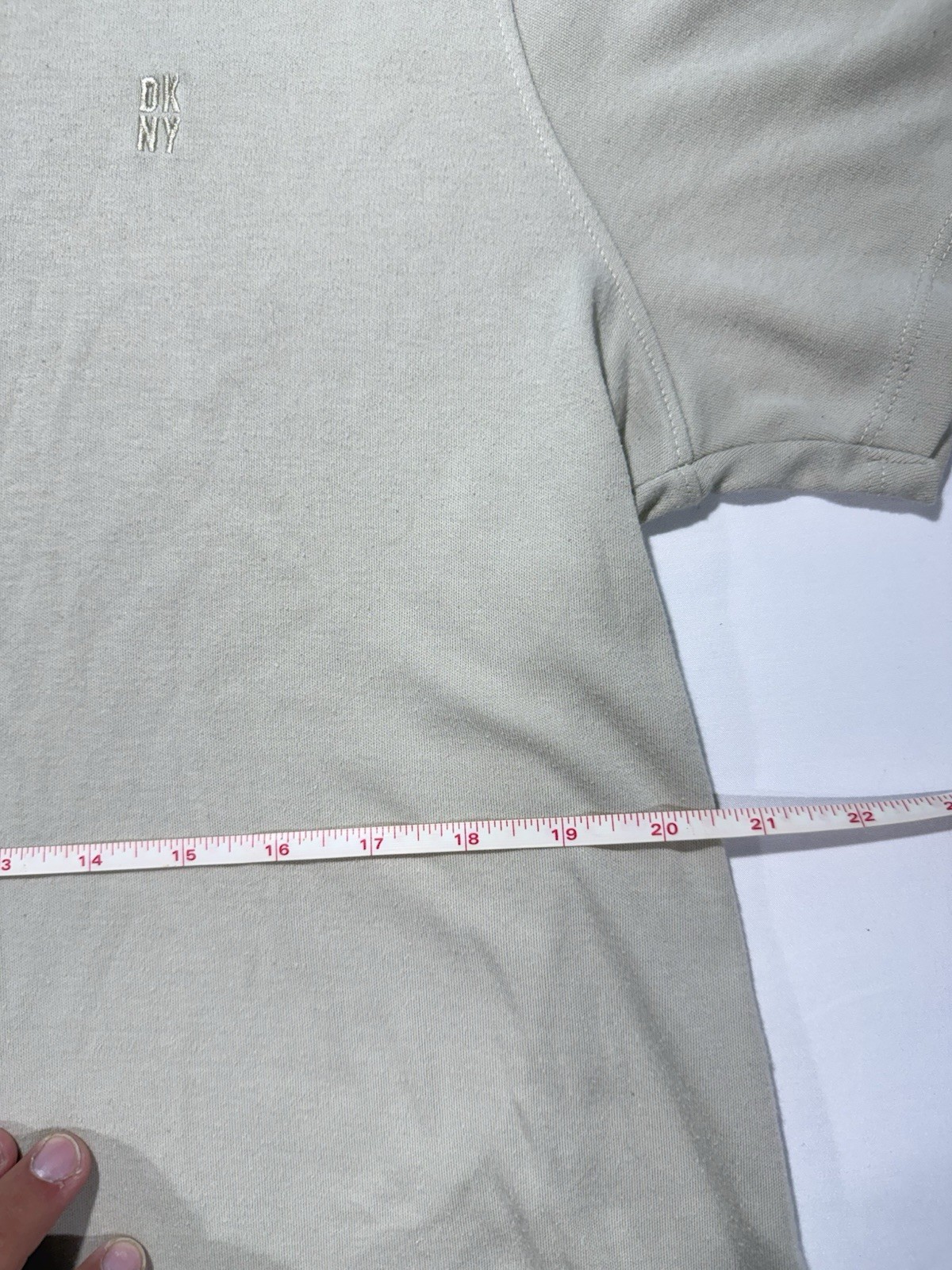 DKNY Men's Crew Neck Short Sleeve Beige Tan Graphic Logo Tee T-Shirt Size Lg gallery