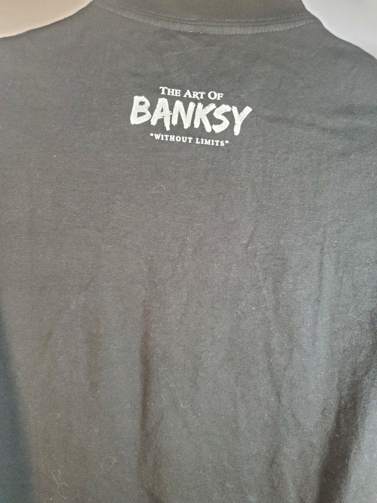 Art of Banksy Laugh Now Monkey T-shirt Size Medium M Black Tee gallery