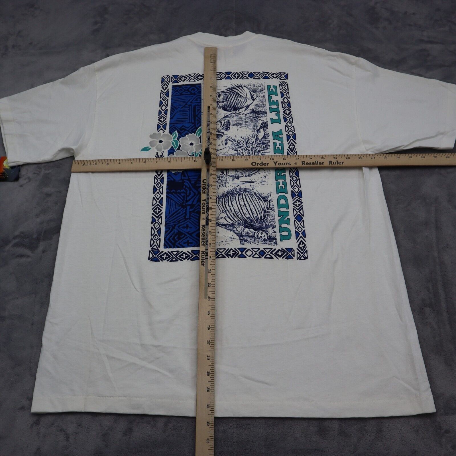 St Johns Bay Shirt Mens XL White Short Sleeve Crew Neck Graphic Print Basic Tee gallery