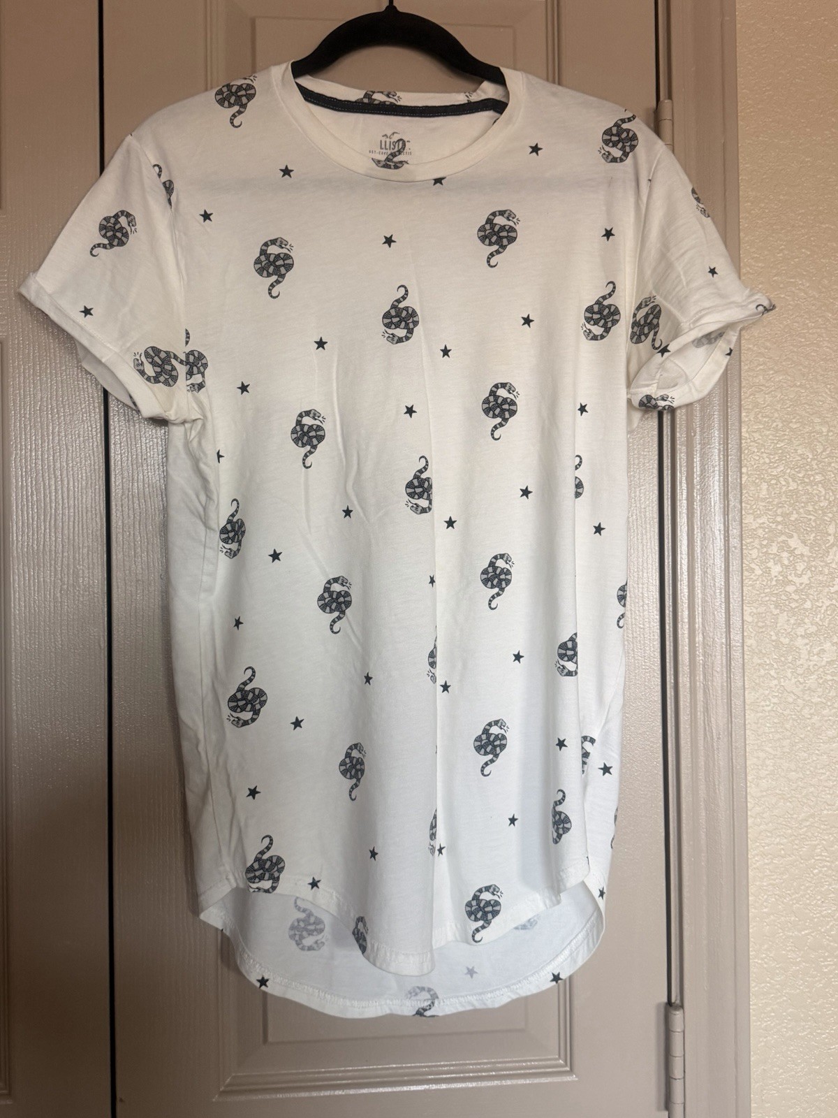 Hollister White Snake & Stars Graphic Print Crew Neck Short Sleeve T-Shirt S gallery