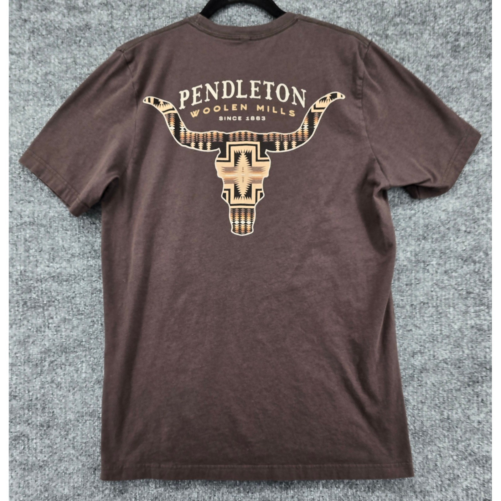 Pendleton Graphic T-Shirt Mens L Brown Short Slv Cotton Logo Western Tribal Bull