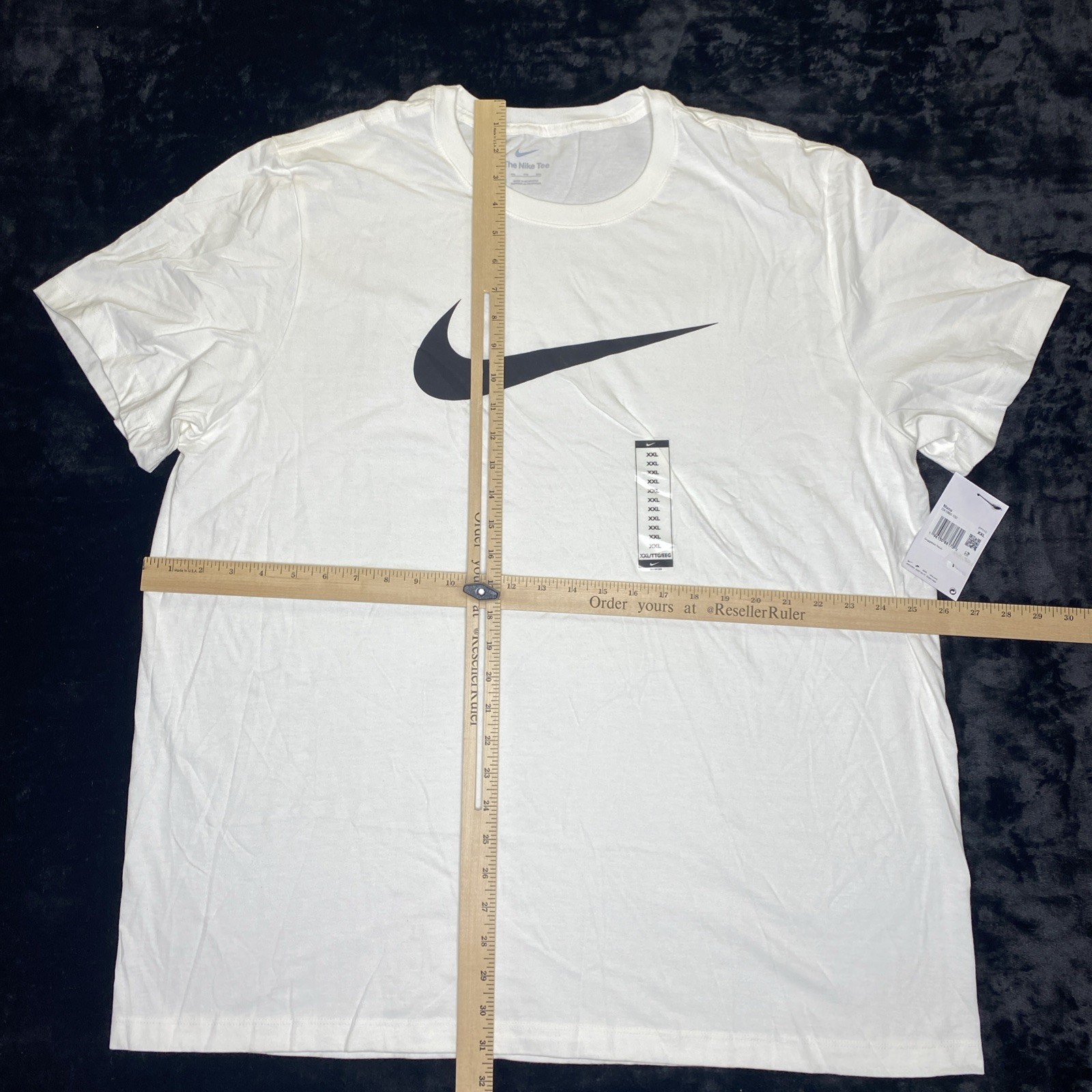 nike sportswear t shirt mens xxl White Chest Swoosh DX1983-100 New Tee gallery