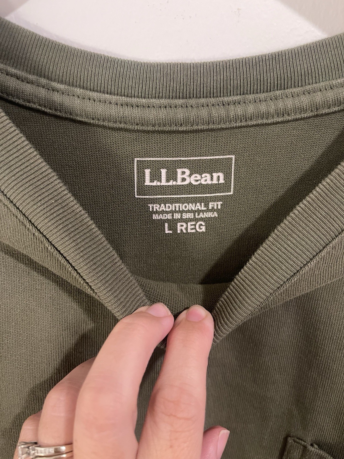 L.L.Bean Men's Traditional Fit Long Sleeve Pocket T-Shirt Green Crew Neck L Reg gallery