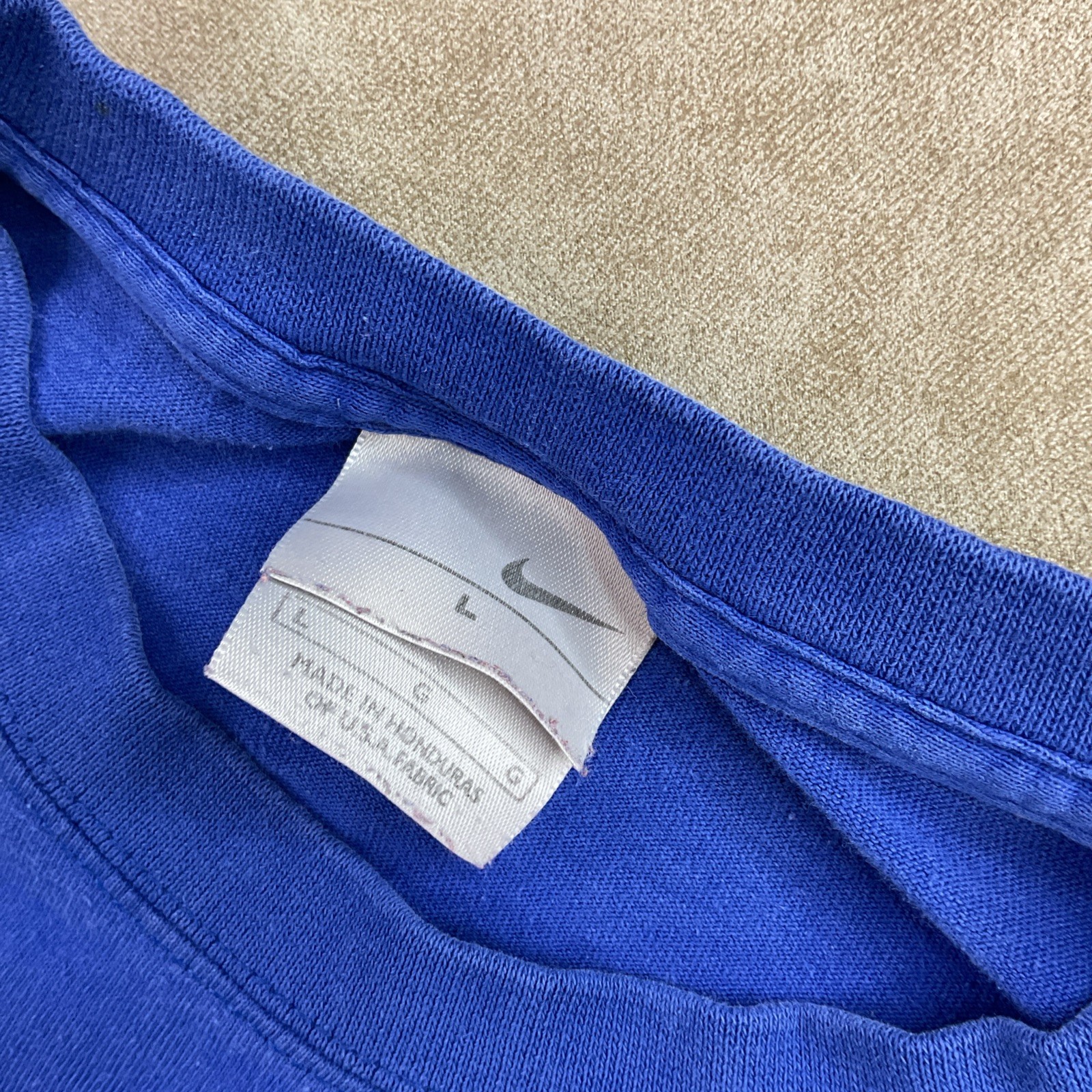 Vintage Nike T-Shirt Men Sz L Basketball Court Y2K Distressed Blue Crewneck gallery