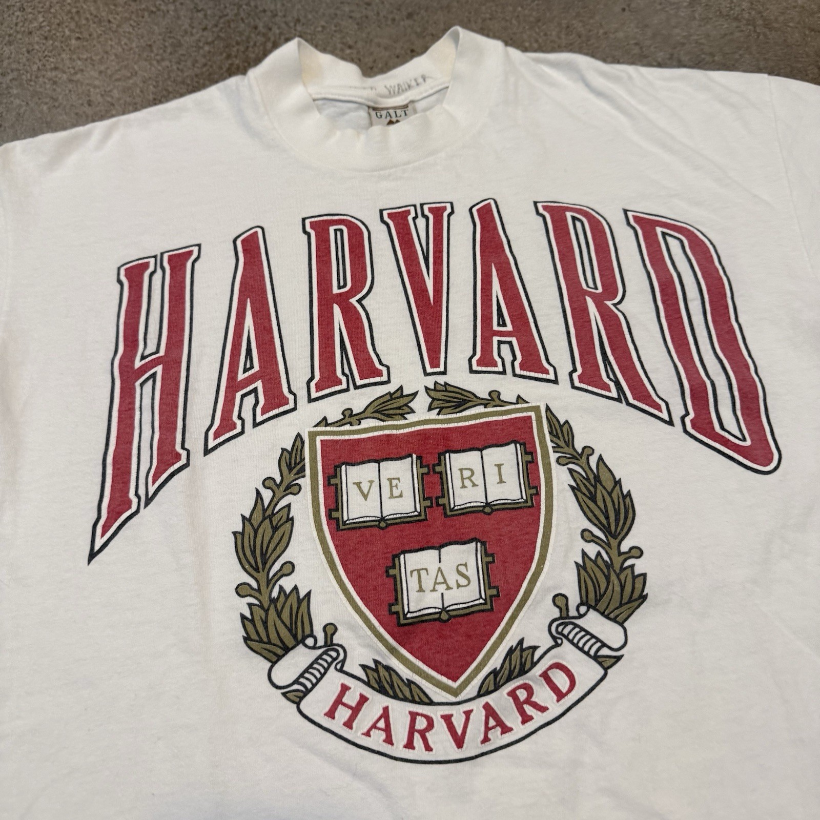 Vintage 90s Harvard University Crest Tee Shirt Fits Large Galt Sand White 1990s gallery