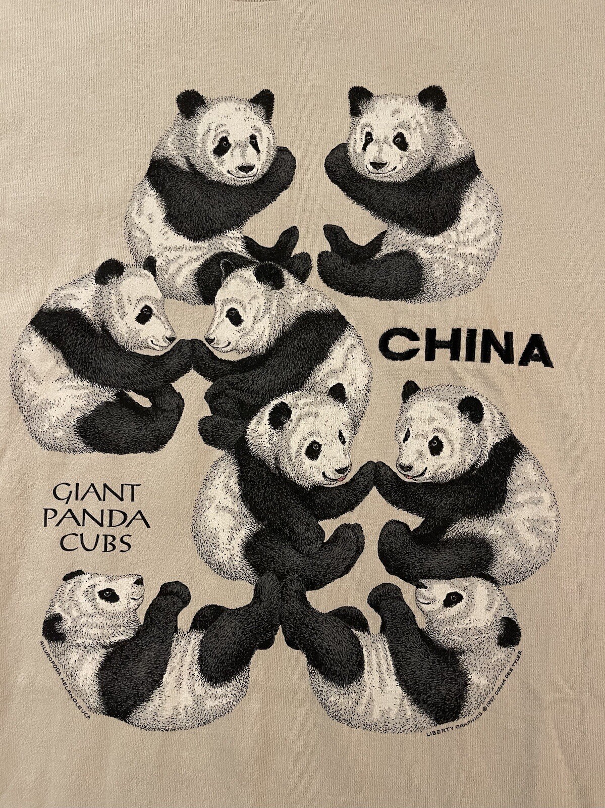Vintage Discovery Channel Store Pandas China T Shirt Men’s Size XL Made In USA gallery