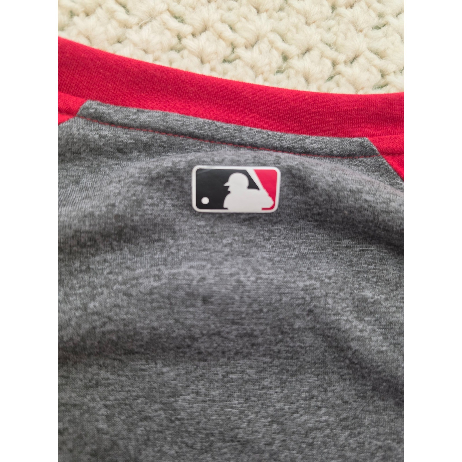 Nike Cincinnati Reds MLB Shirt Mens Medium Grey Red Excellent Raglan 3/4 Sleeve gallery