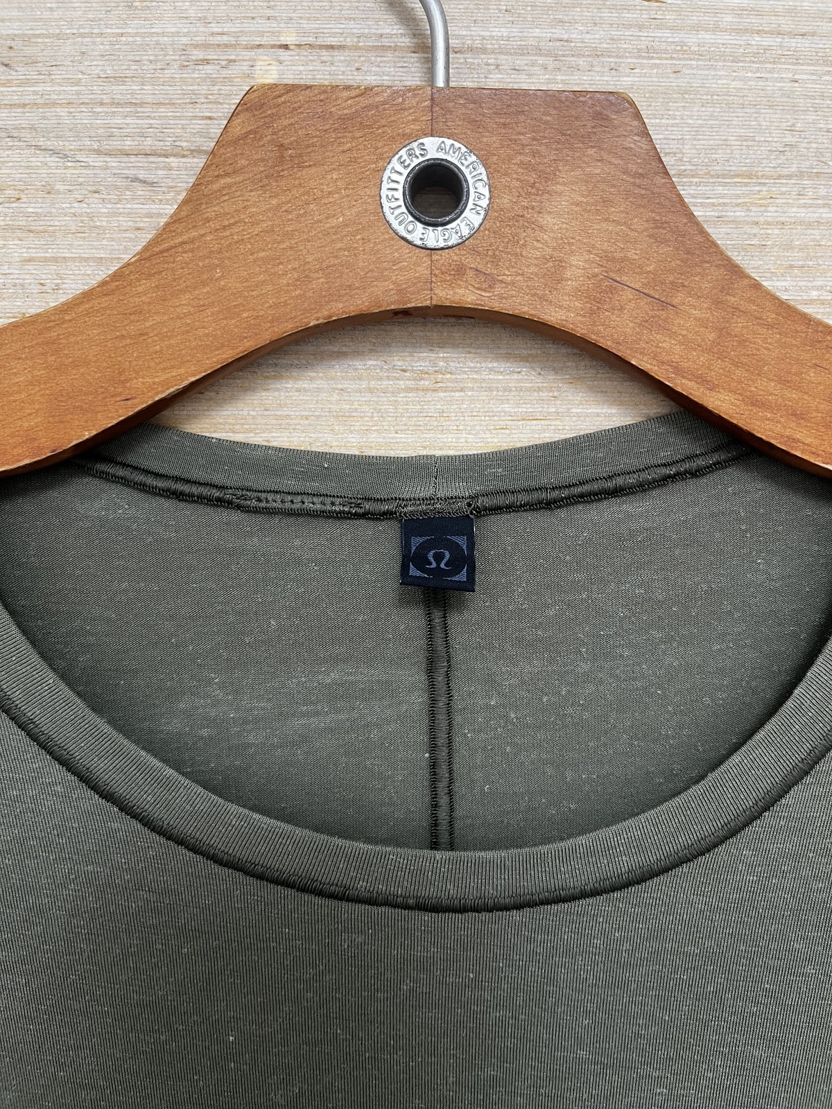 Lululemon Shirt Mens Medium Green Utility Pocket Zipper Tee Athletic Casual gallery
