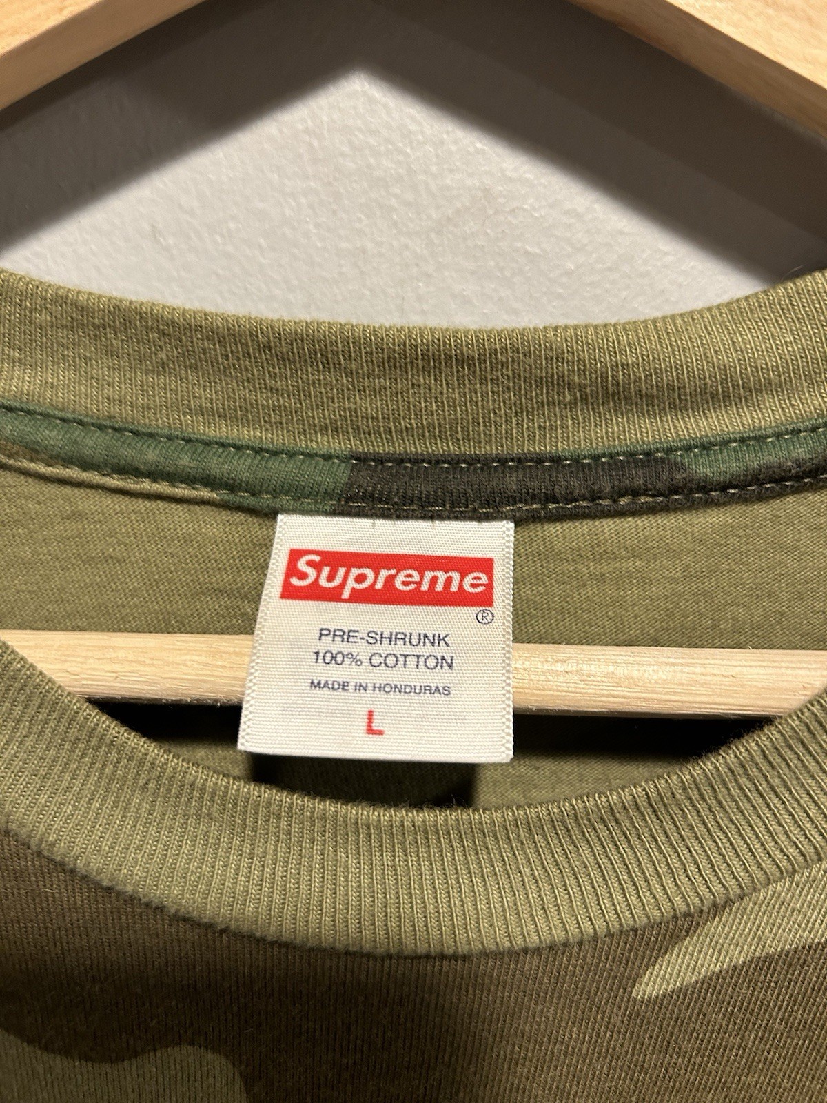 Supreme x Spider-Man Tee Woodland Camo Large gallery