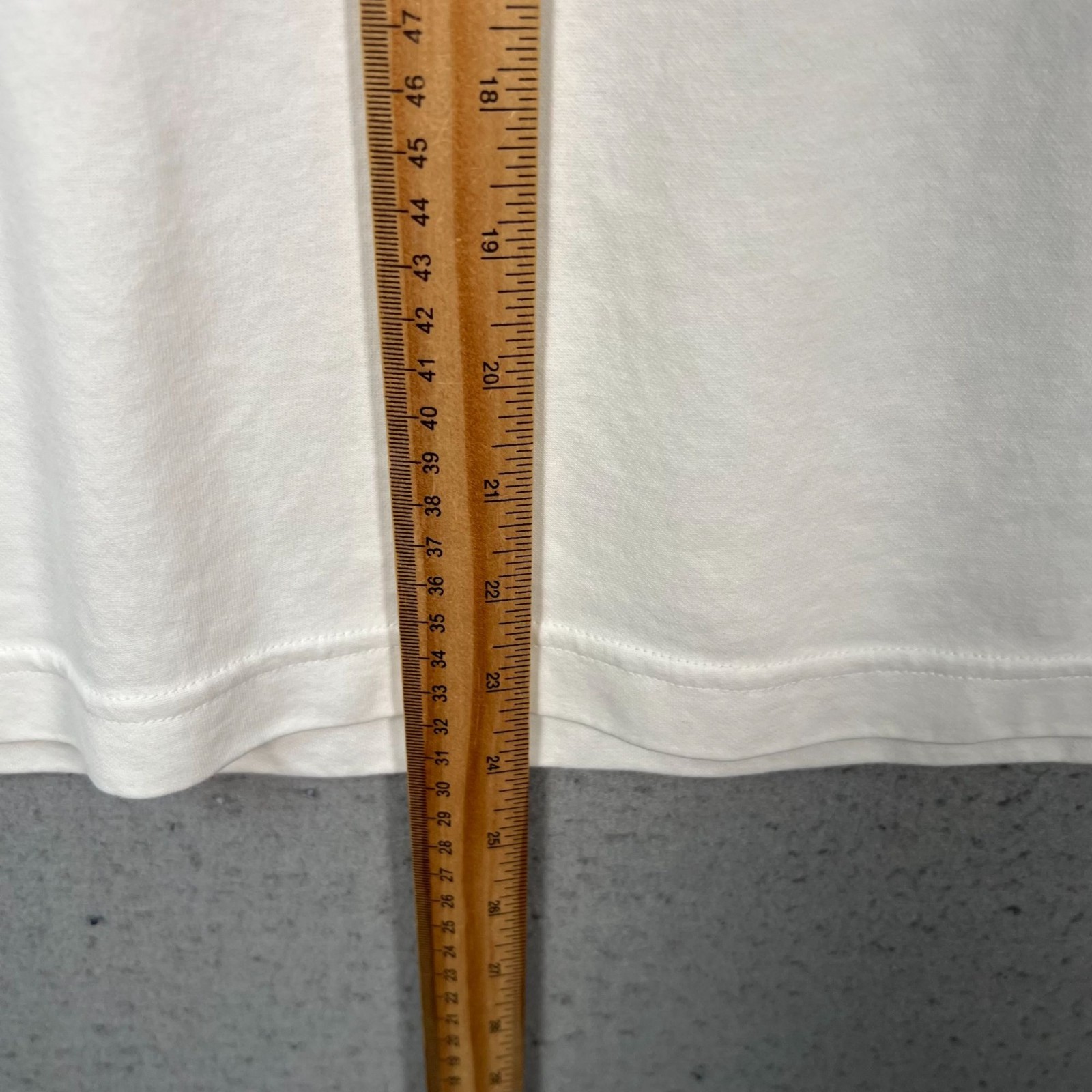 Uniqlo U Airism Mens Size Small White Crew Neck T-Shirt Cotton Blend gallery