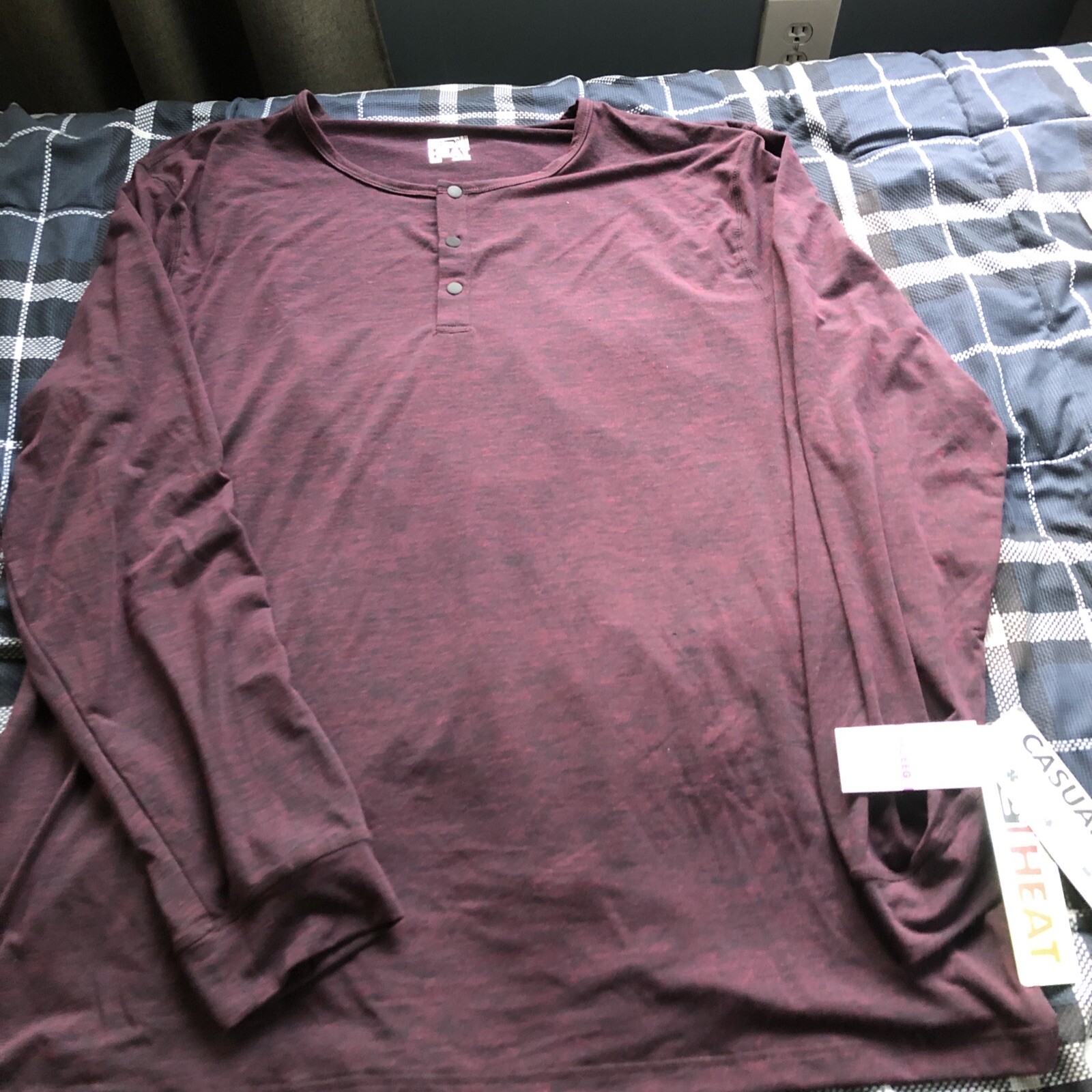 Men’s 32 Degree Heat Snap Henley L.S. Bordeaux XXL. NWT. gallery