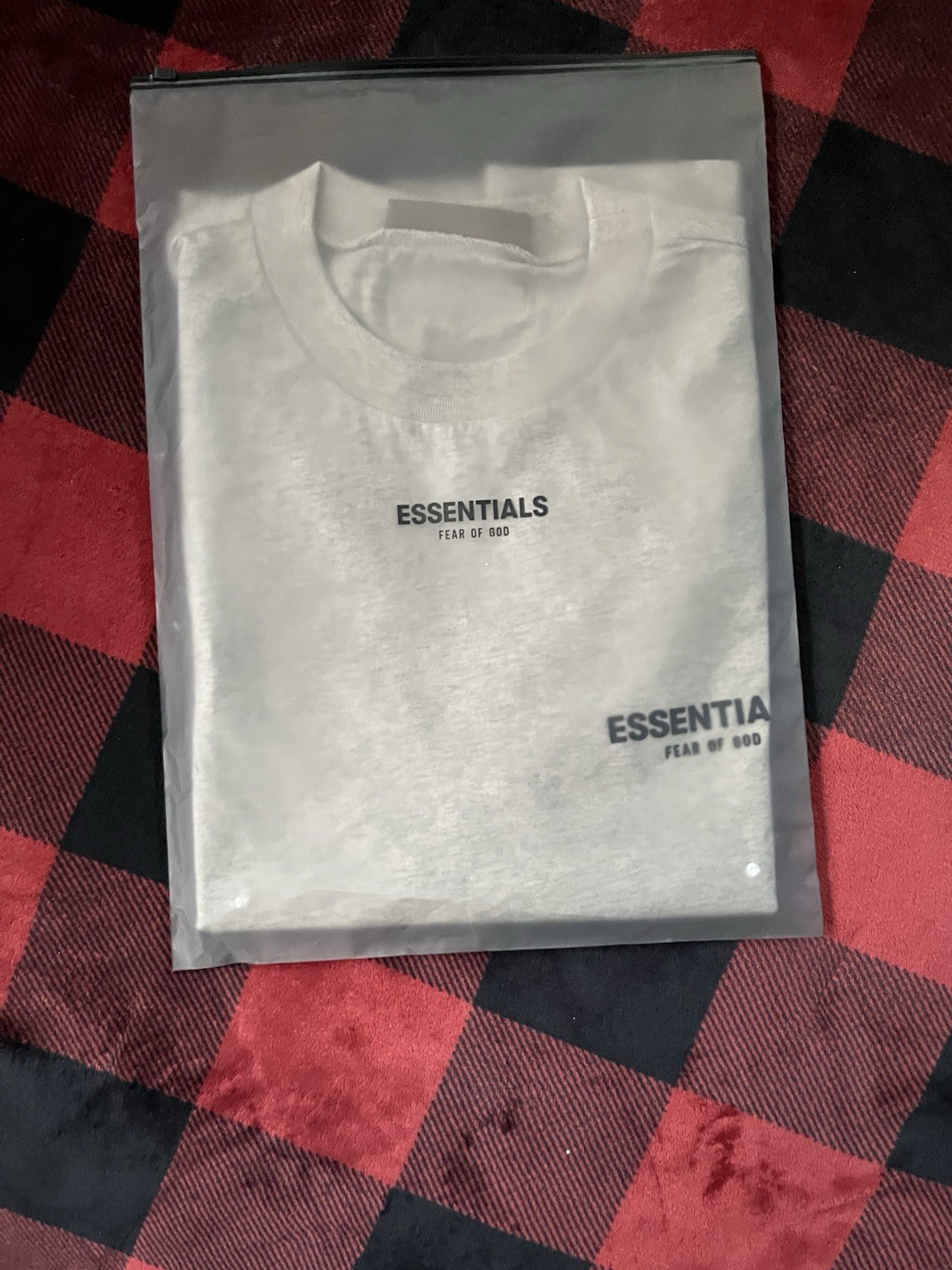 Essentials Fear of God ESSENTIALS Light Oatmeal Logo Graphic Tee Men’s S gallery