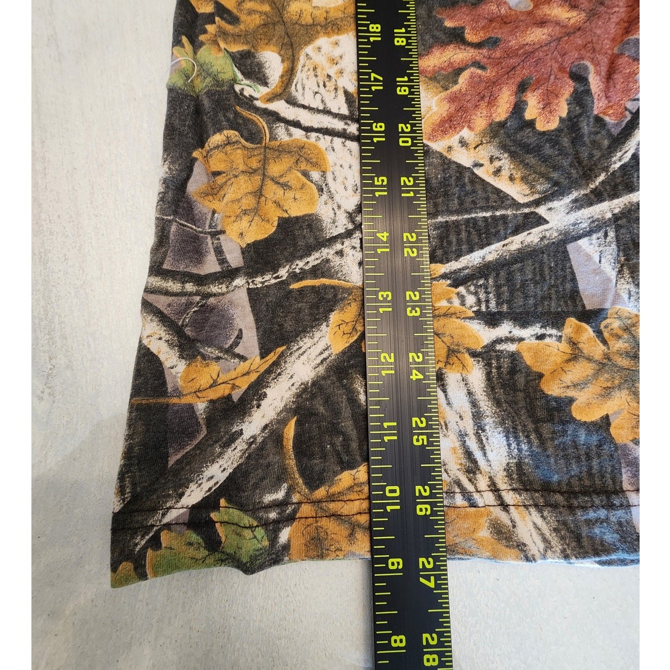 Master Sportsman Camo Leaf Print T-Shirt SZ Medium Outdoors Hunting gallery