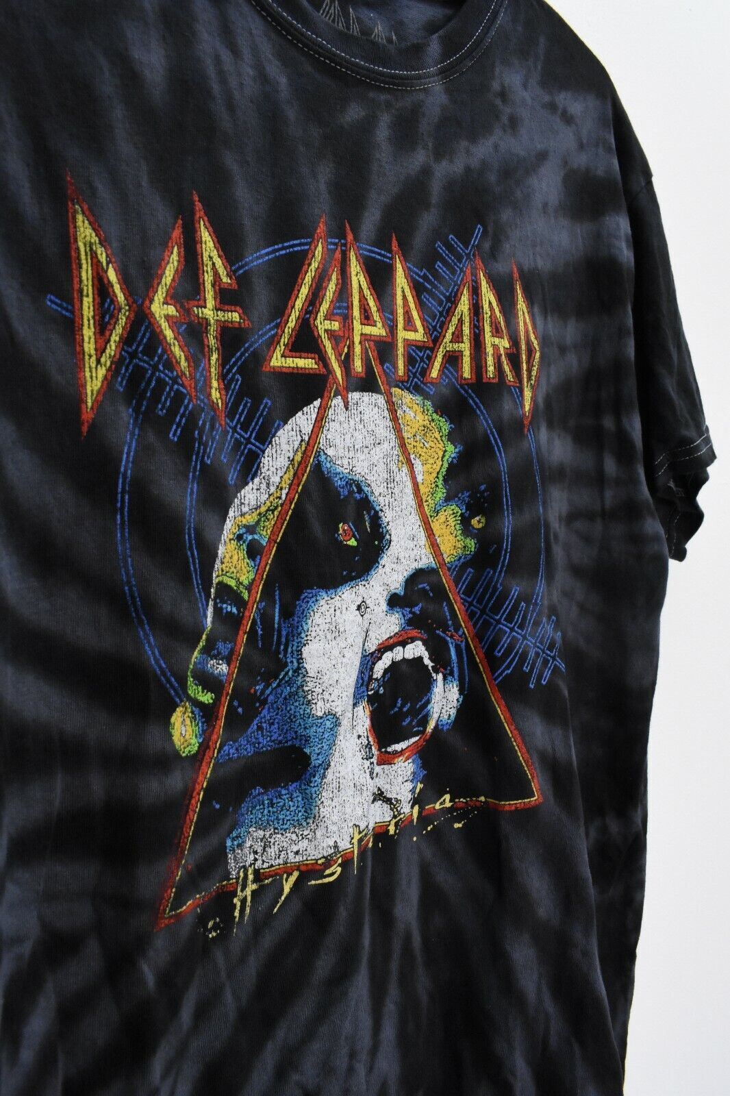 DEF LEPPARD Adult Tonal Spider Scoop Neck Short Sleeve Casual Cotton T Shirt L gallery
