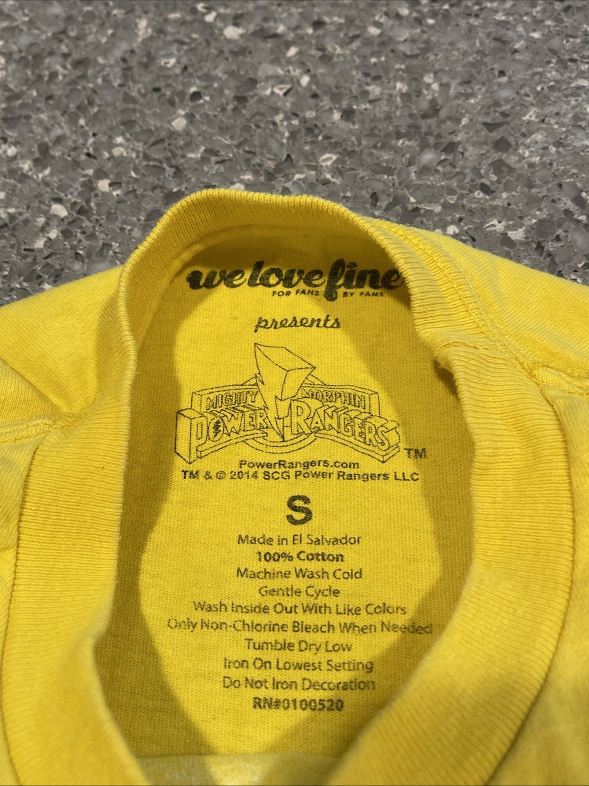 Mighty Morphin Power Rangers Yellow Ranger 2014 T-Shirt Size Small *See Pics* gallery