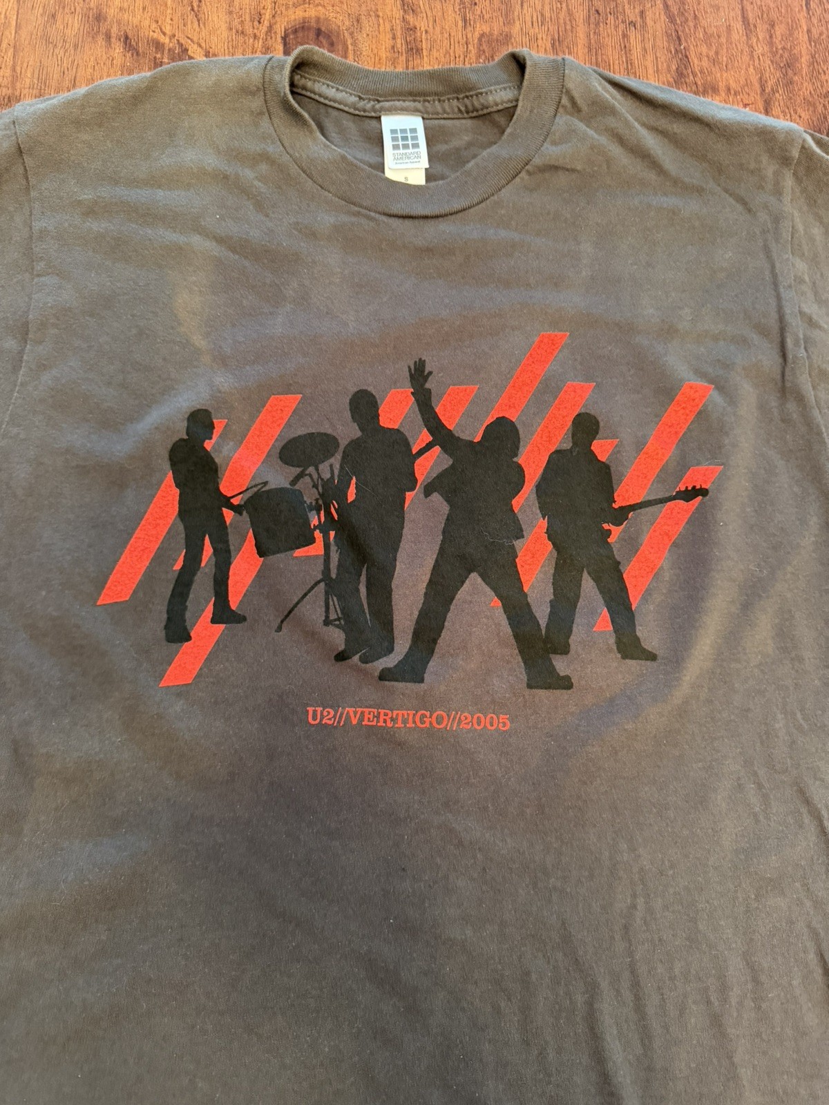 U2 Vertigo 2005 Tour Gray Shirt Size Small gallery