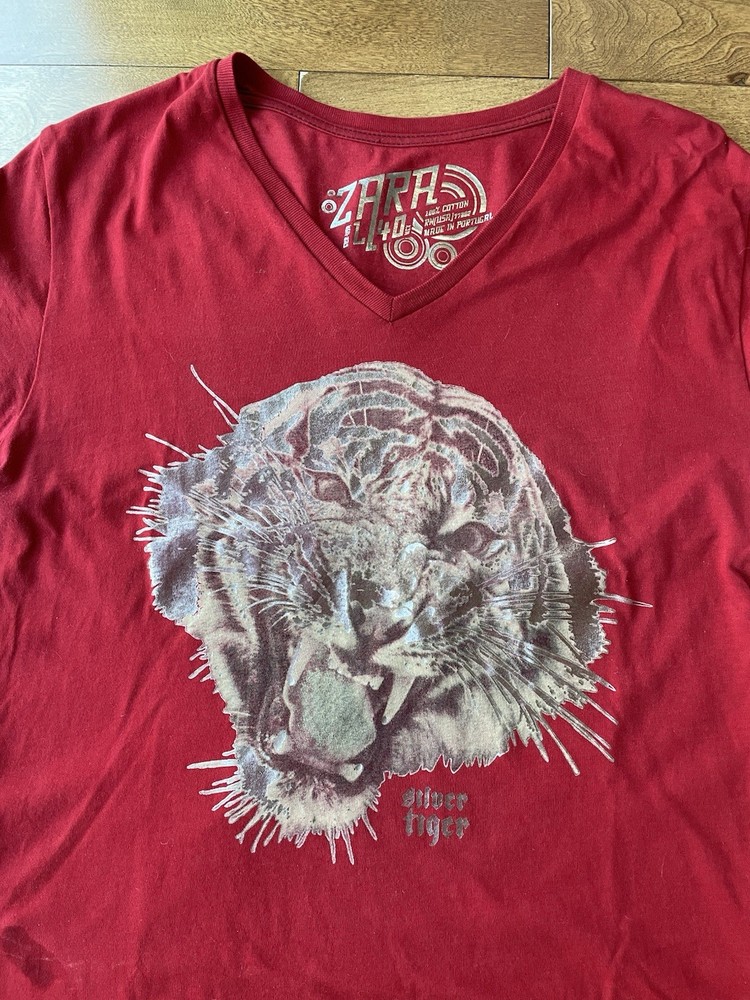 Zara Men’s Graphic Tshirt Shiny Tiger Print Size Large