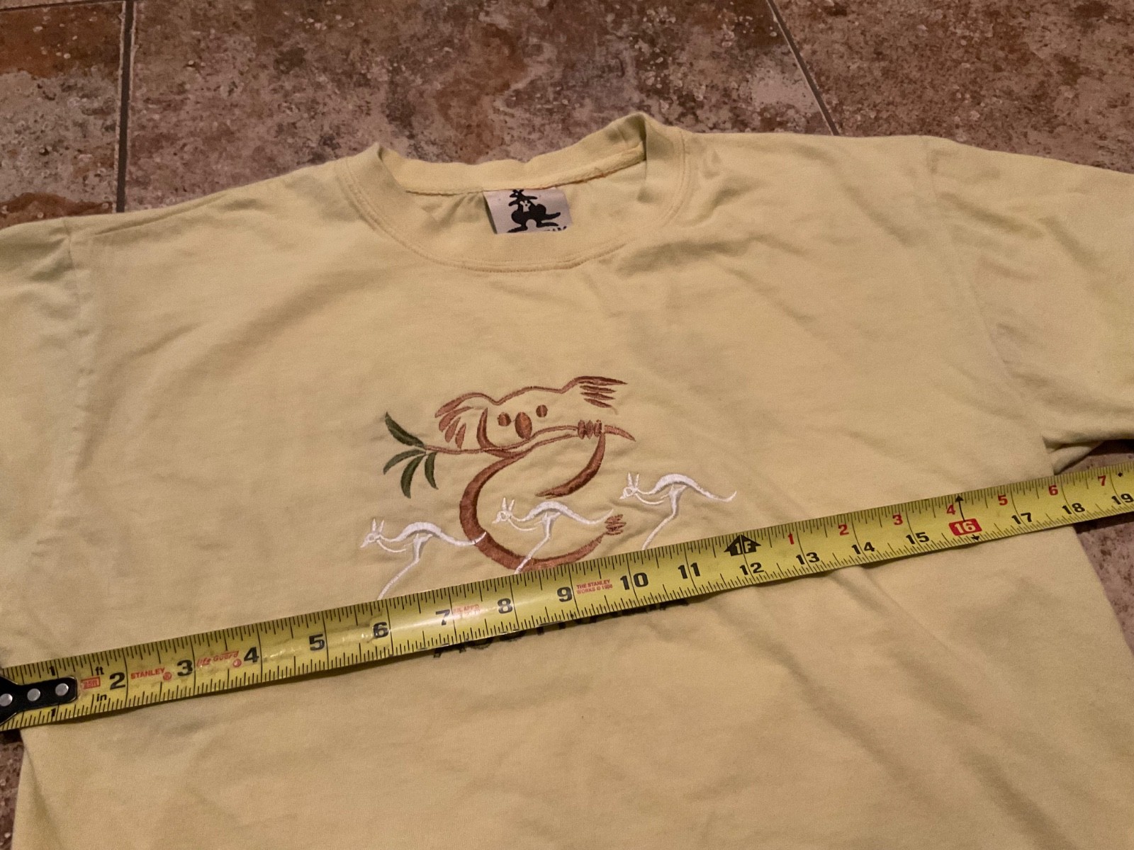 AUSDREAM AUSTRALIA KOALA EMBROIDERED GRAPHIC T-SHIRT ( MENS M ) YELLOW TONE gallery