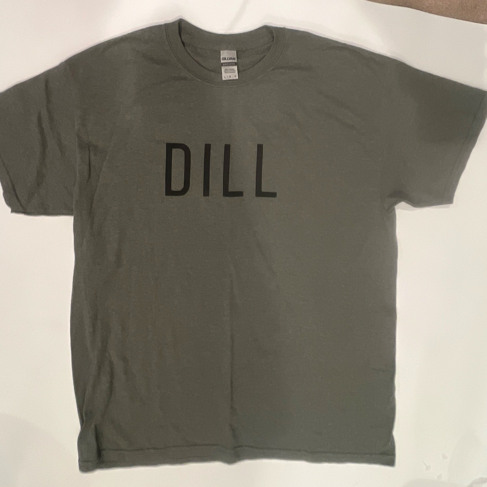 “Gildan Heavy Cotton Men’s L Gray Graphic Print Logo Crew Neck Cotton Jersey Tee