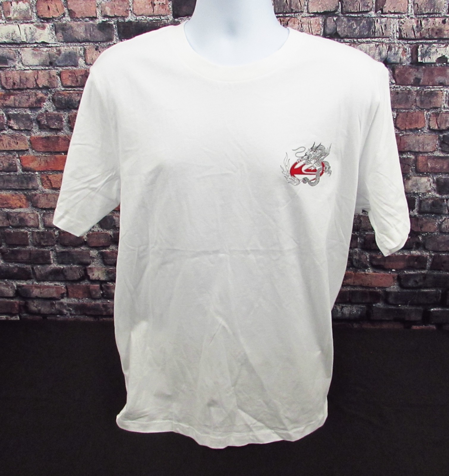 Quiksilver Men's Large T-Shirt White Cotton Dragon Graphic QS002072Y NWT. gallery
