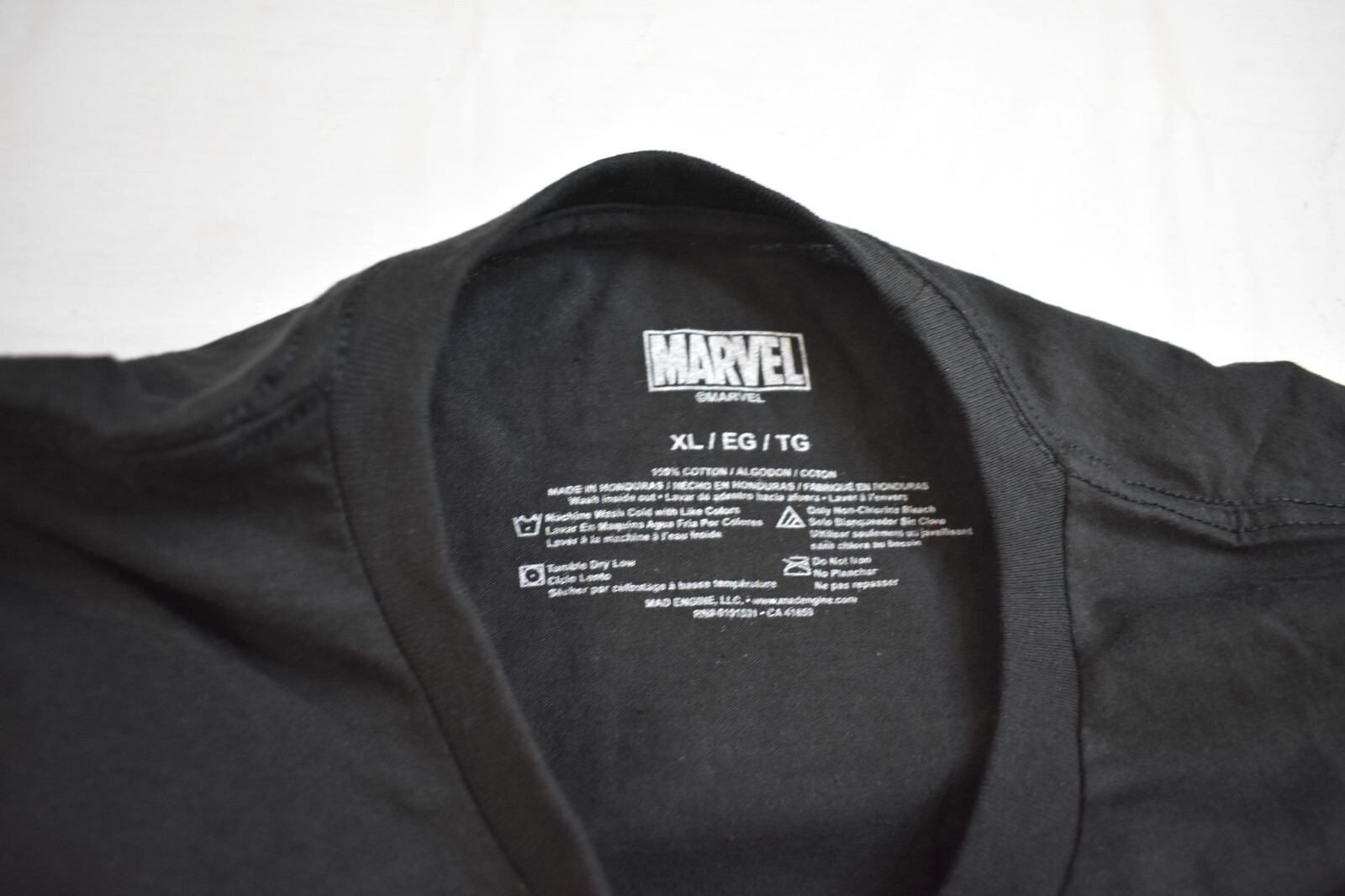 Marvel Mens Spider-Man Spiderman & Venom Split Spidey Faces Shirt NWT XL gallery