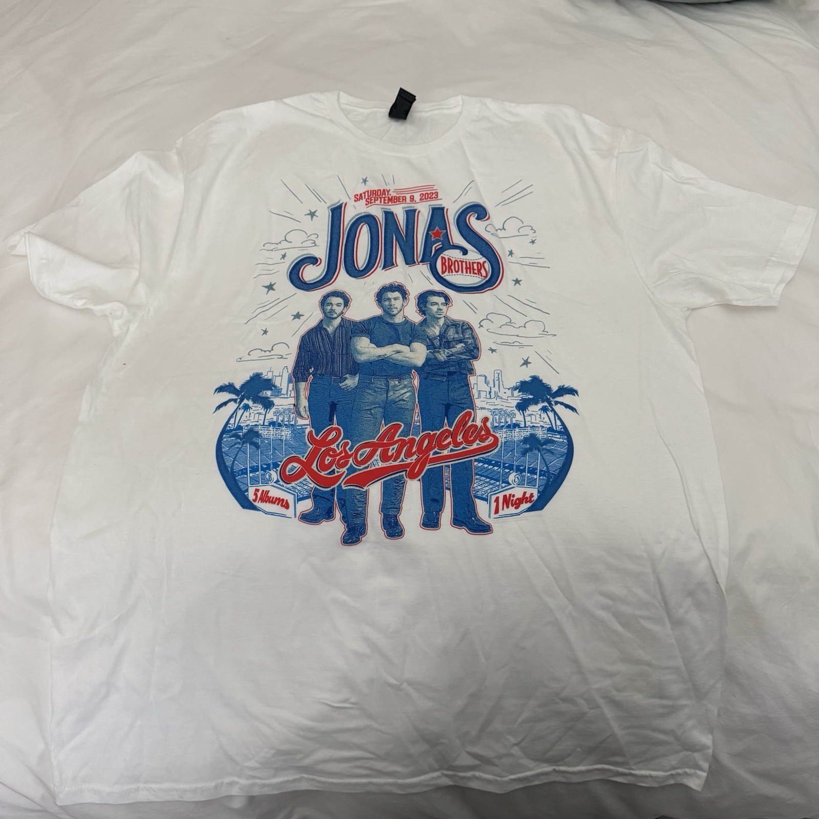 Jonas Brothers 2023 Los Angeles Dodger Stadium Concert T-Shirt White New Size XL gallery