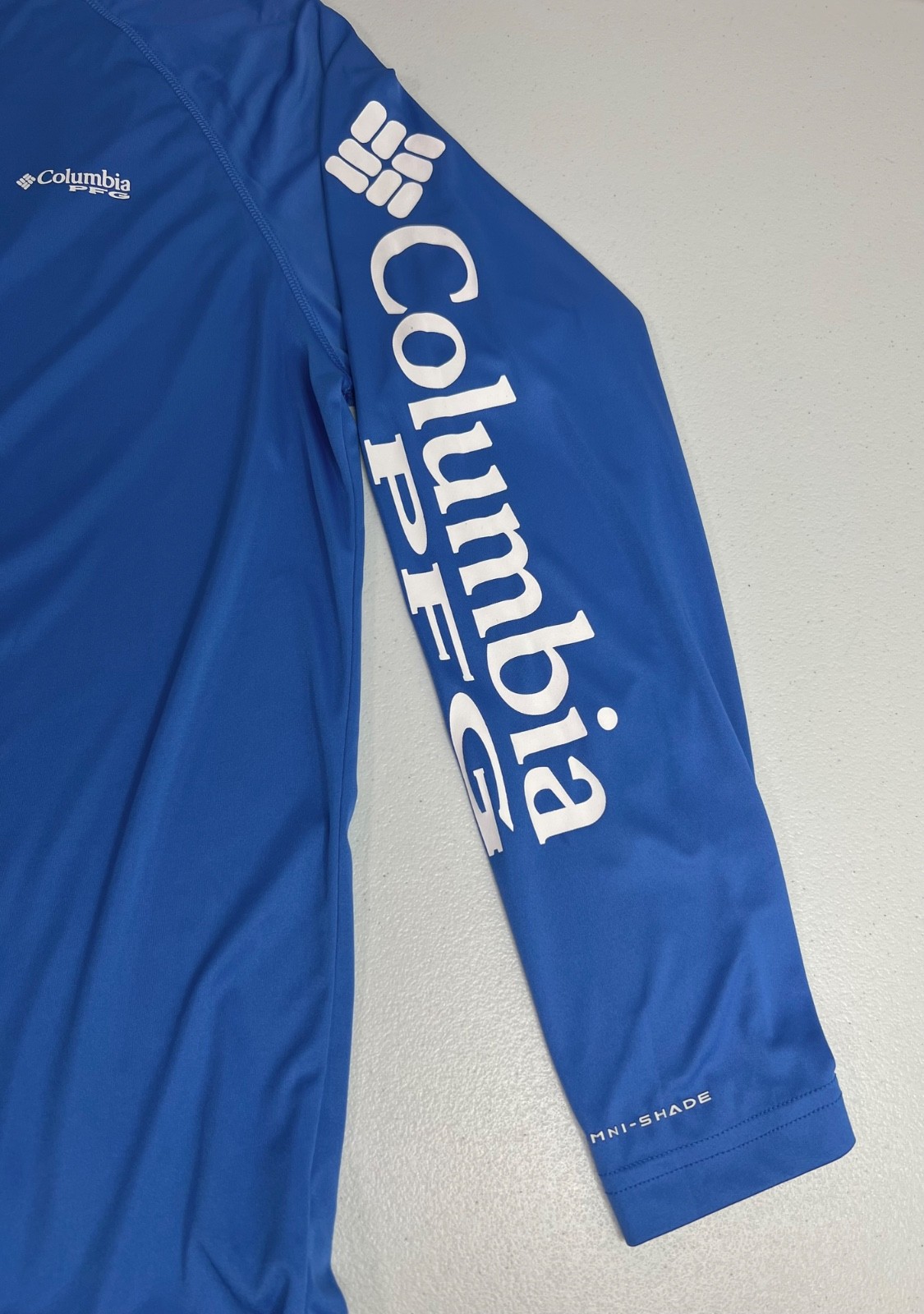 Columbia PFG Terminal Tackle Long Sleeve Shirt Mens M Blue USA Flag Triangle gallery
