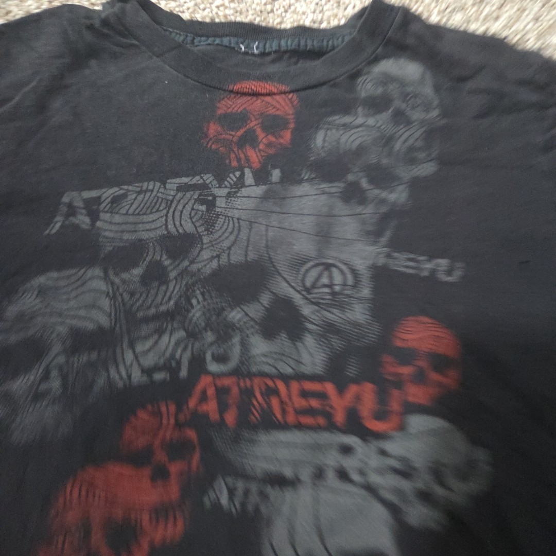 VTG The Core Mens Atreyu Graphic Band T Shirt Size S Grunge Skulls Rock Music gallery