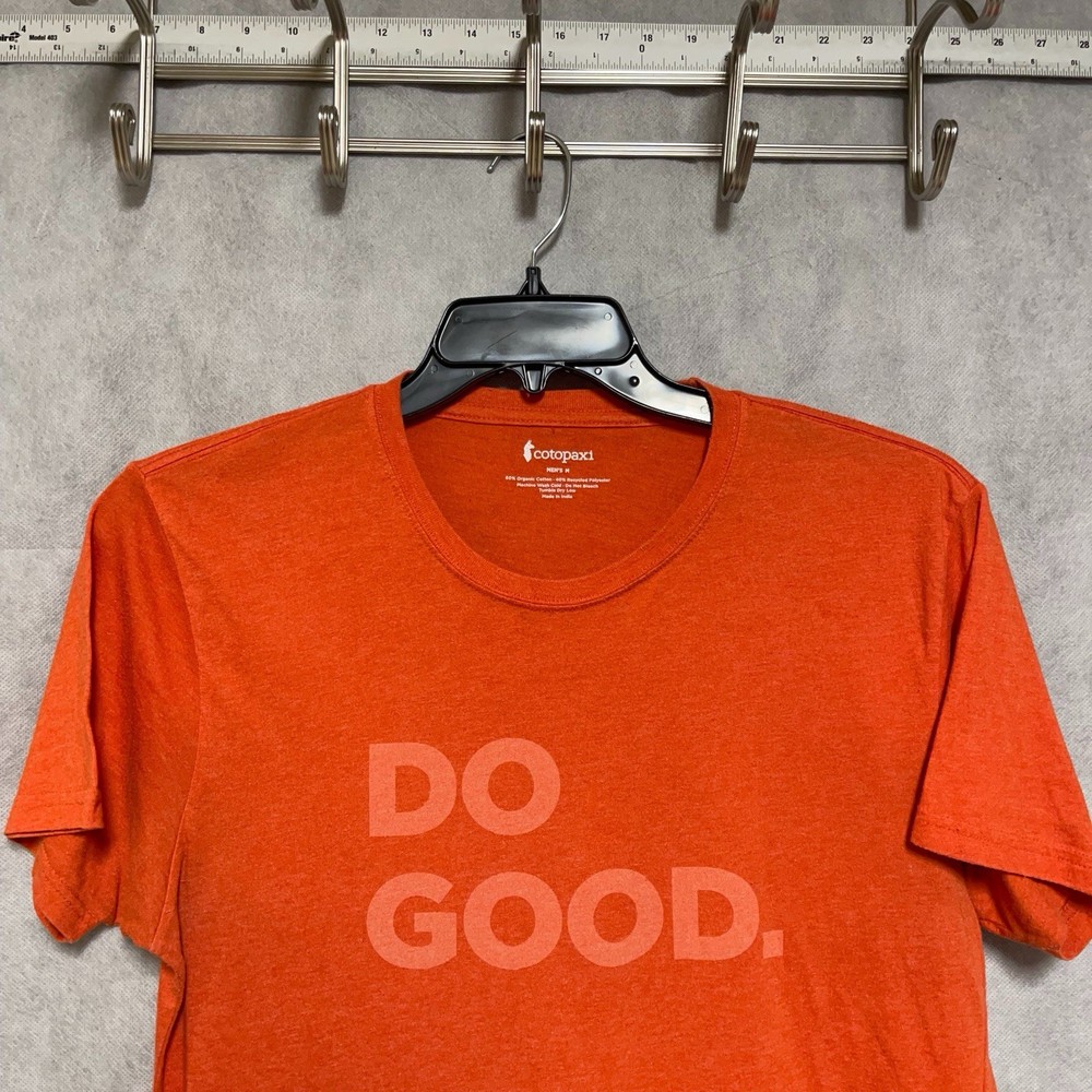 Cotopaxi Shirt Men’s M Rust “DO GOOD.” Graphic Logo Spell Out Tee Sustainable