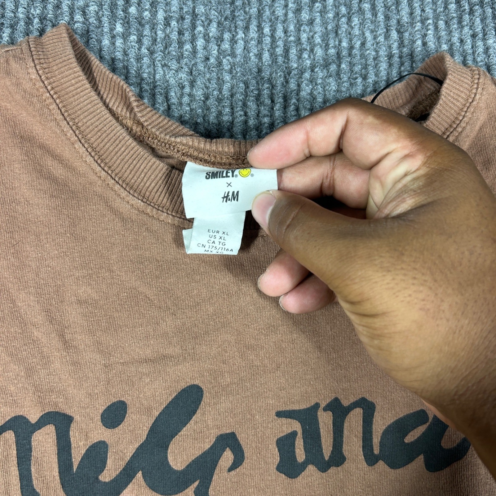 Smiley x H&M Shirt Mens XL Brown Graphic Smile and the World Smiles With You gallery