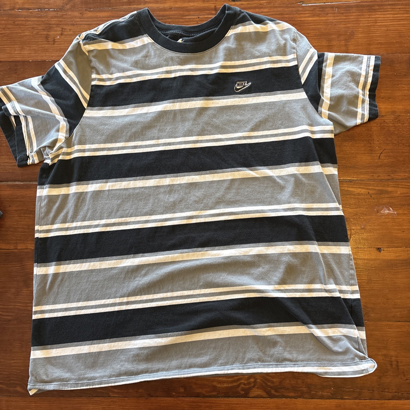 Nike The Nike Tee Men's Striped T-Shirt Gray White Black Large See Pics gallery