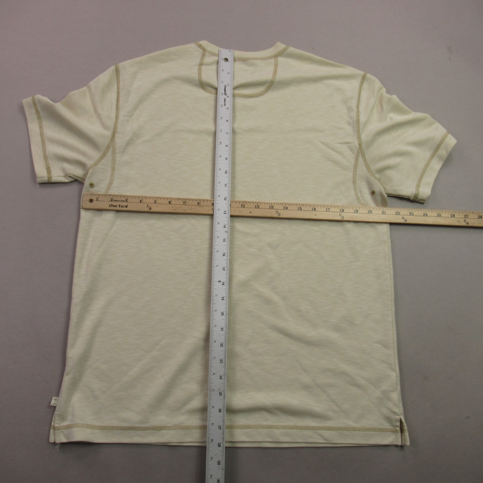 Tommy Bahama Shirt Mens Medium Short Sleeve Crew Neck Outdoor Yellow Lightweight gallery