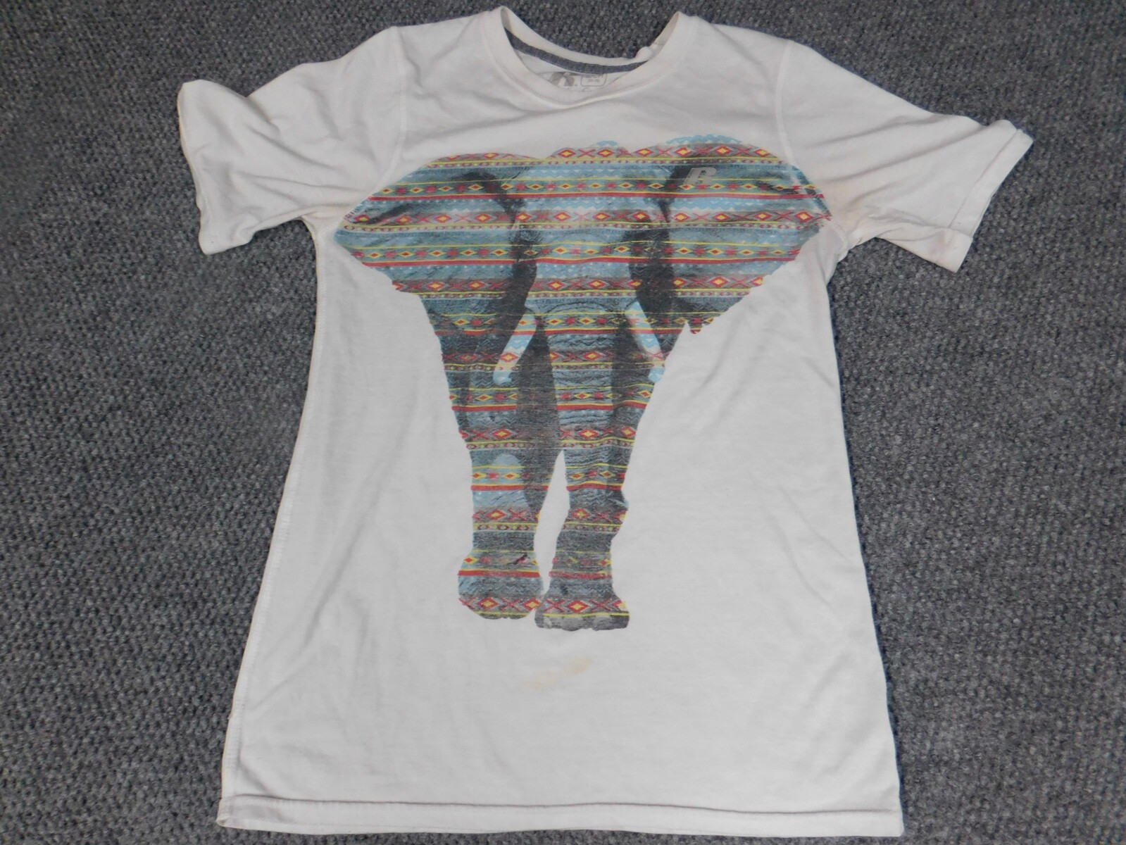 Russell Mens Shirt Small White elephant stretch graphic
