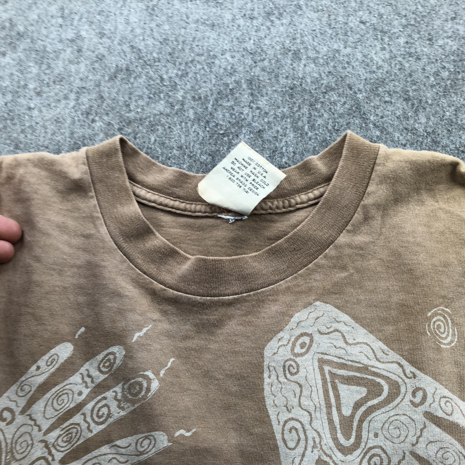 Vintage Primitives By Andrea Bragg Shirt Mens Large Beige Handprint Tribal Tee gallery